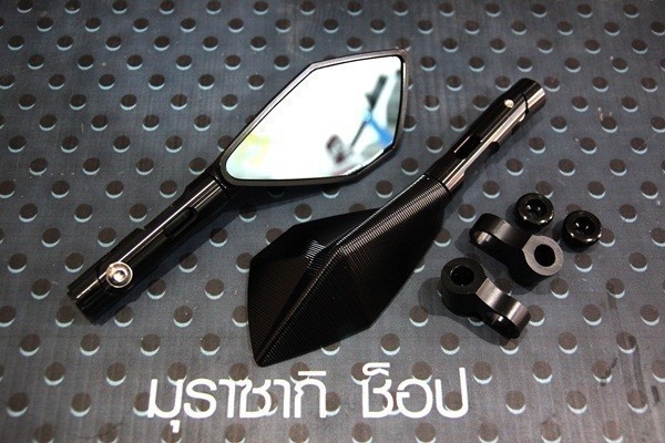 กระจกห้าเหลี่ยมบานเล็ก