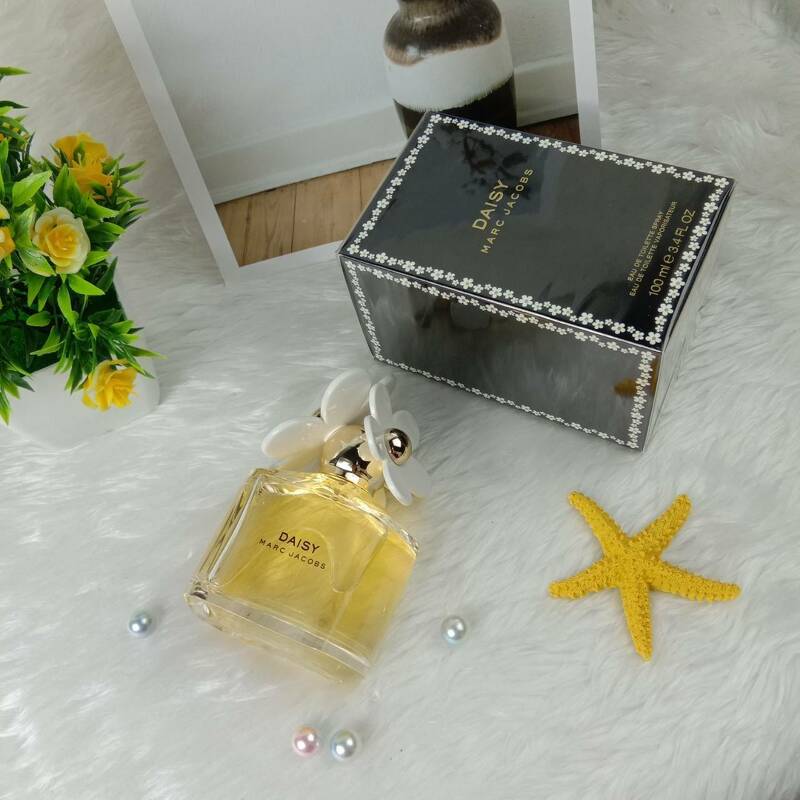 Marc jacobs daisy EDT 100ml. seal
