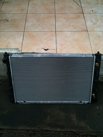 หม้อน้ำรถยนต์ Ford Escape