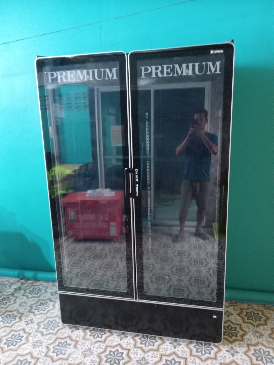 ตู้แช่เครืองดื่ม 2 ประตู Sanden intercool รุ่น SPB-1000P ขนาด 930ลิตร ระเหยน้ำเอง ไม่ต้องเทน้ำทิ้ง สีดำ