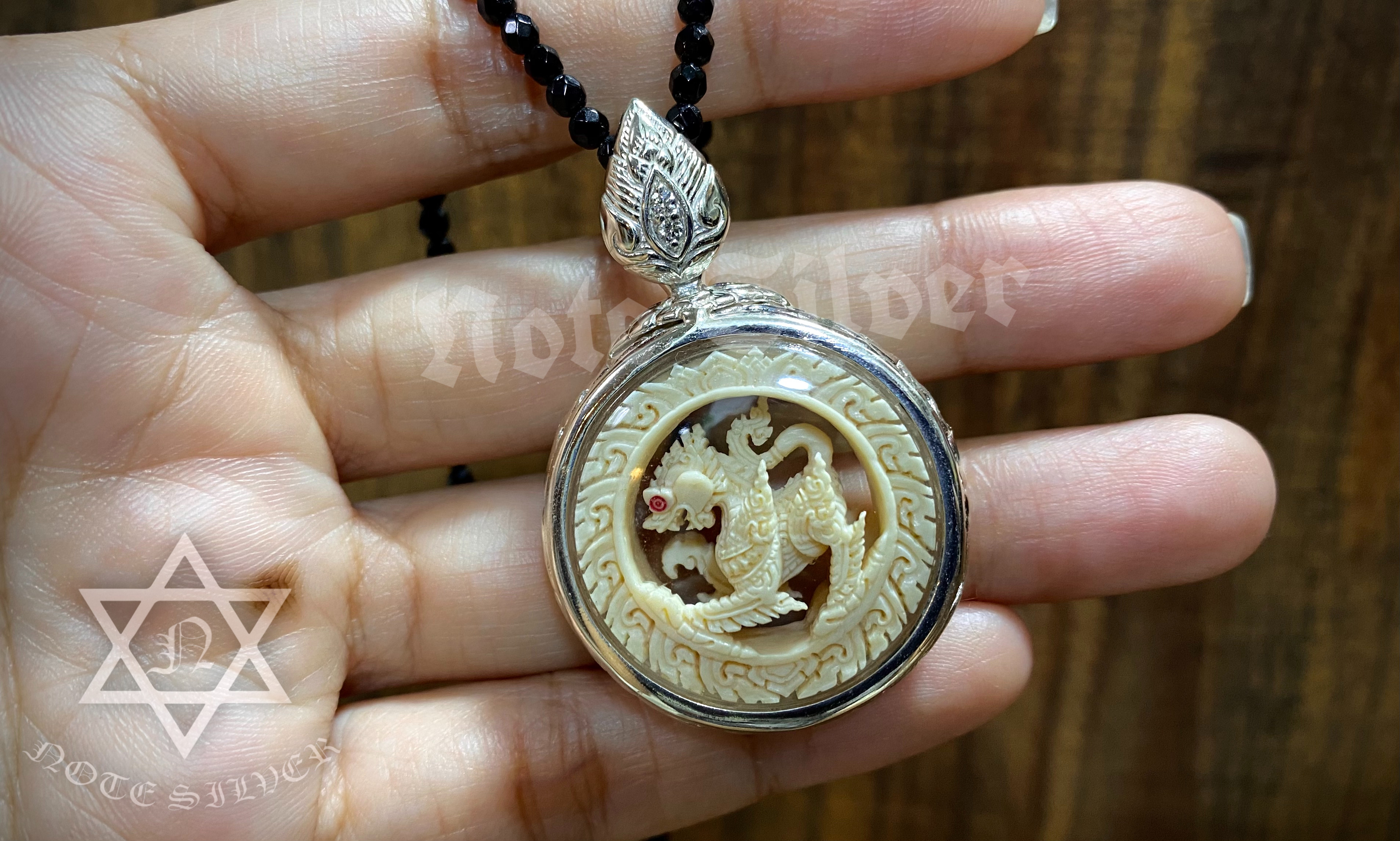 กรอบพระลายฉลุ ทรงกลม Sterling Silver 925 NSSV2886