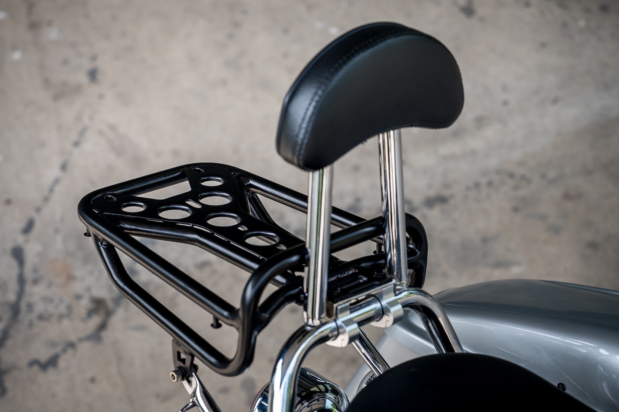 พนักพิงพร้อมตะแกรงหลัง set A DAX-125 MOTOLORD ราคา3500