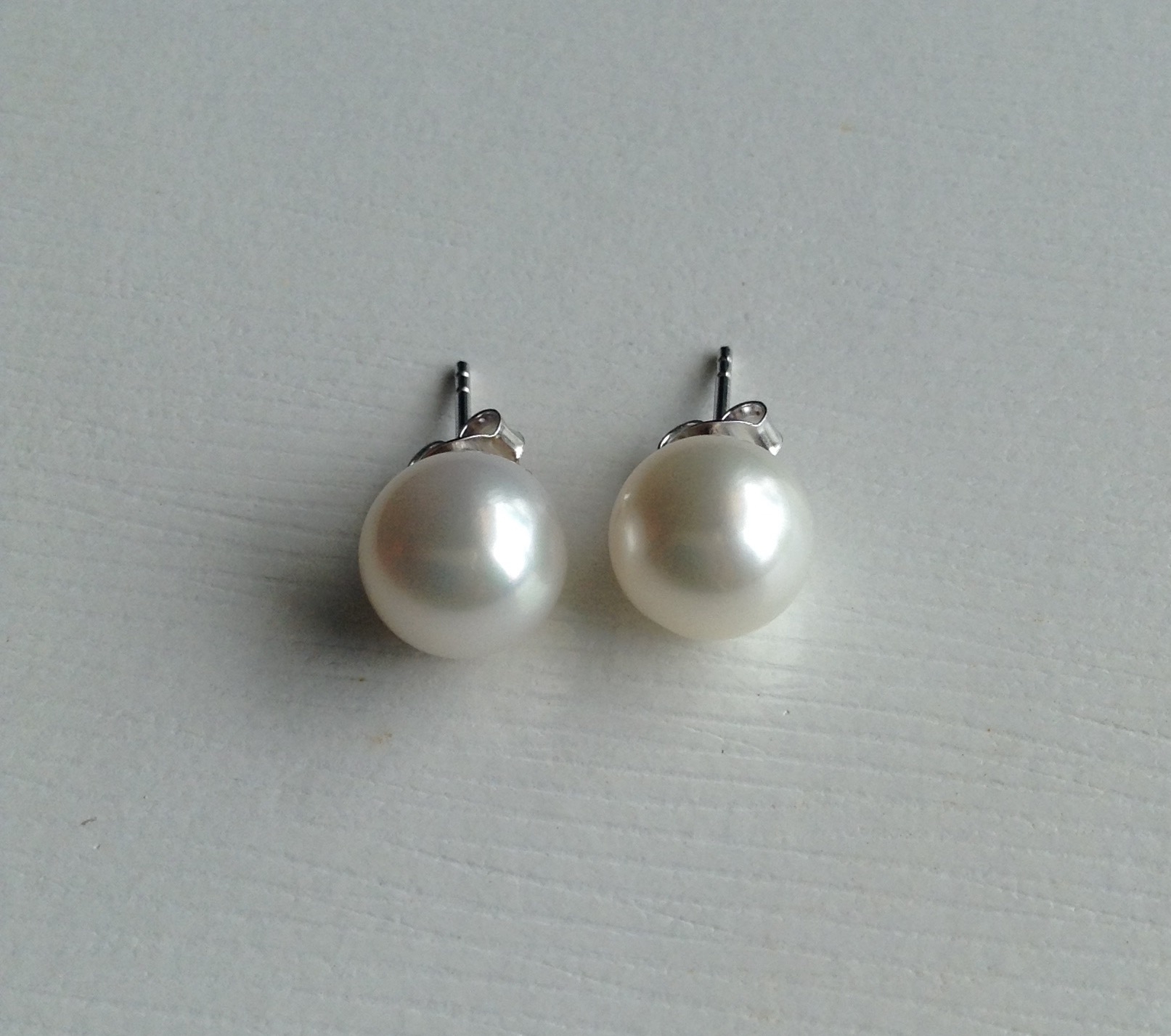 ชุดไข่มุกแท้ สร้อยคอ และ ต่างหูมุกกลม ขนาด 10-11 มิล AAA