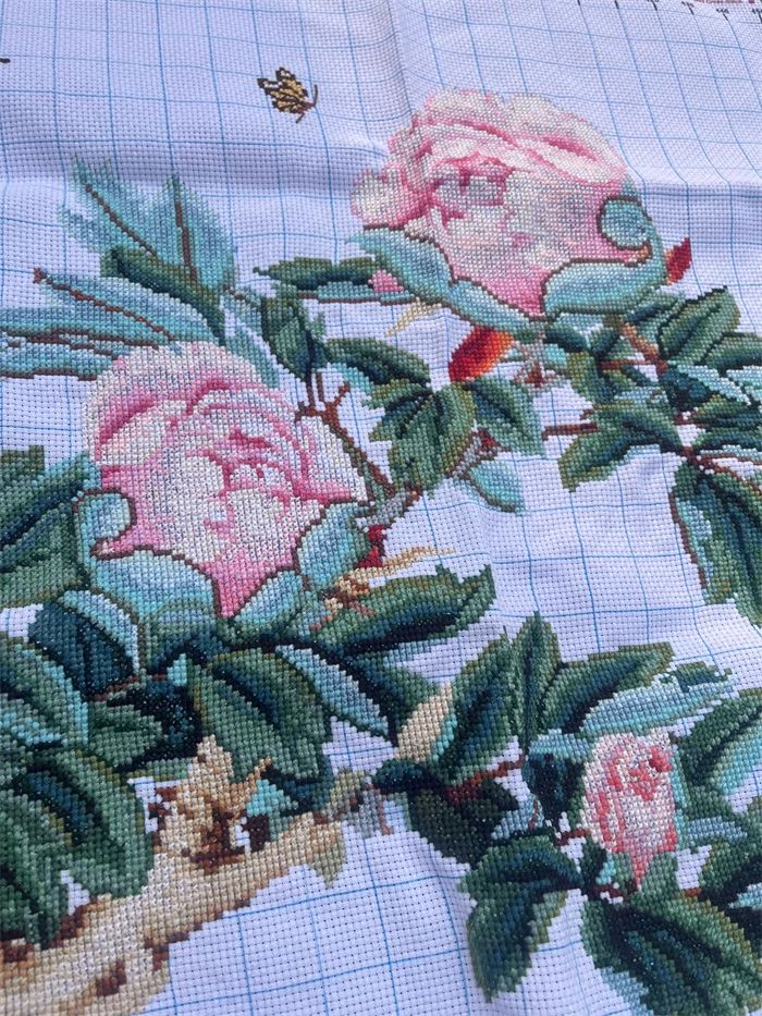 botan-1120 *สินค้าหมด* ชุดปักครอสติช ลายช่อโบตั๋น (ผ้า11CTพิมพ์ลาย มีประกาย ปักครั้งละ 3 เส้นเล็ก) ขนาด 114*63 ซม.ผ้าครอสติช 11CTพิมพ์ลายปักบนผ้า ไหมคอตตอน 77 สี ผังลาย เข็ม