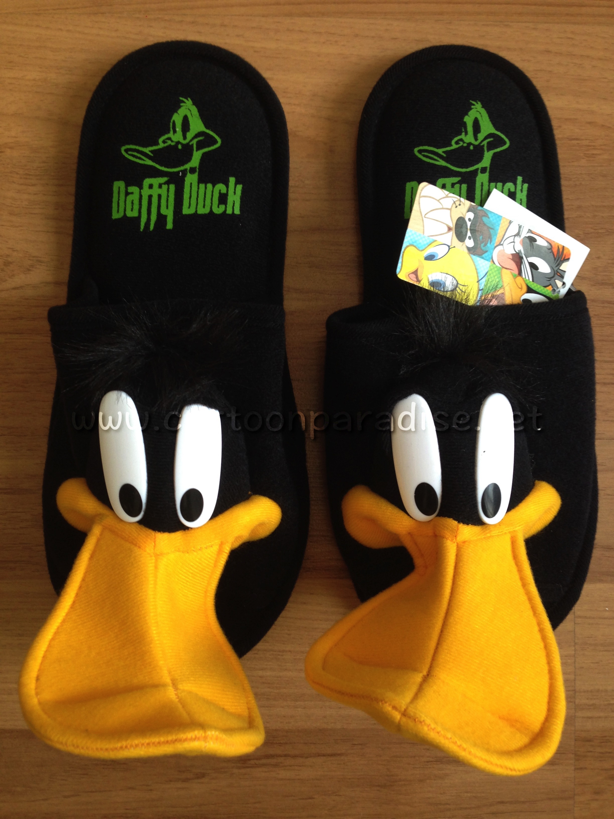 Looney Tunes รองเท้าใส่ในบ้าน ลูนนี่ ทูนส์ ดัฟฟี่ ดั๊กค์ ลิขสิทธิ์แท้ Looney Tunes Daffy Duck Slippers Shoes ดำ Free Size