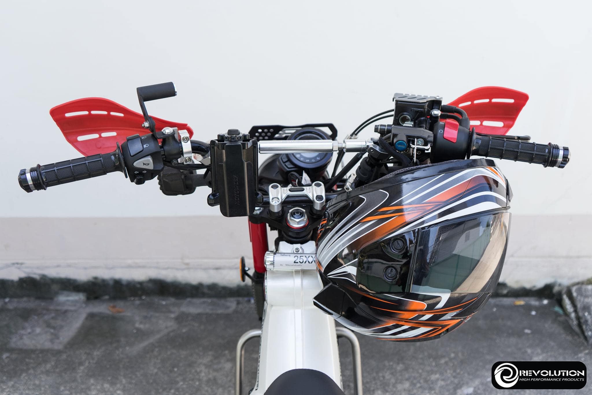 ชุดล็อคหมวกกันน็อค REVOLUTION (แฮนด์ 22.2 mm)