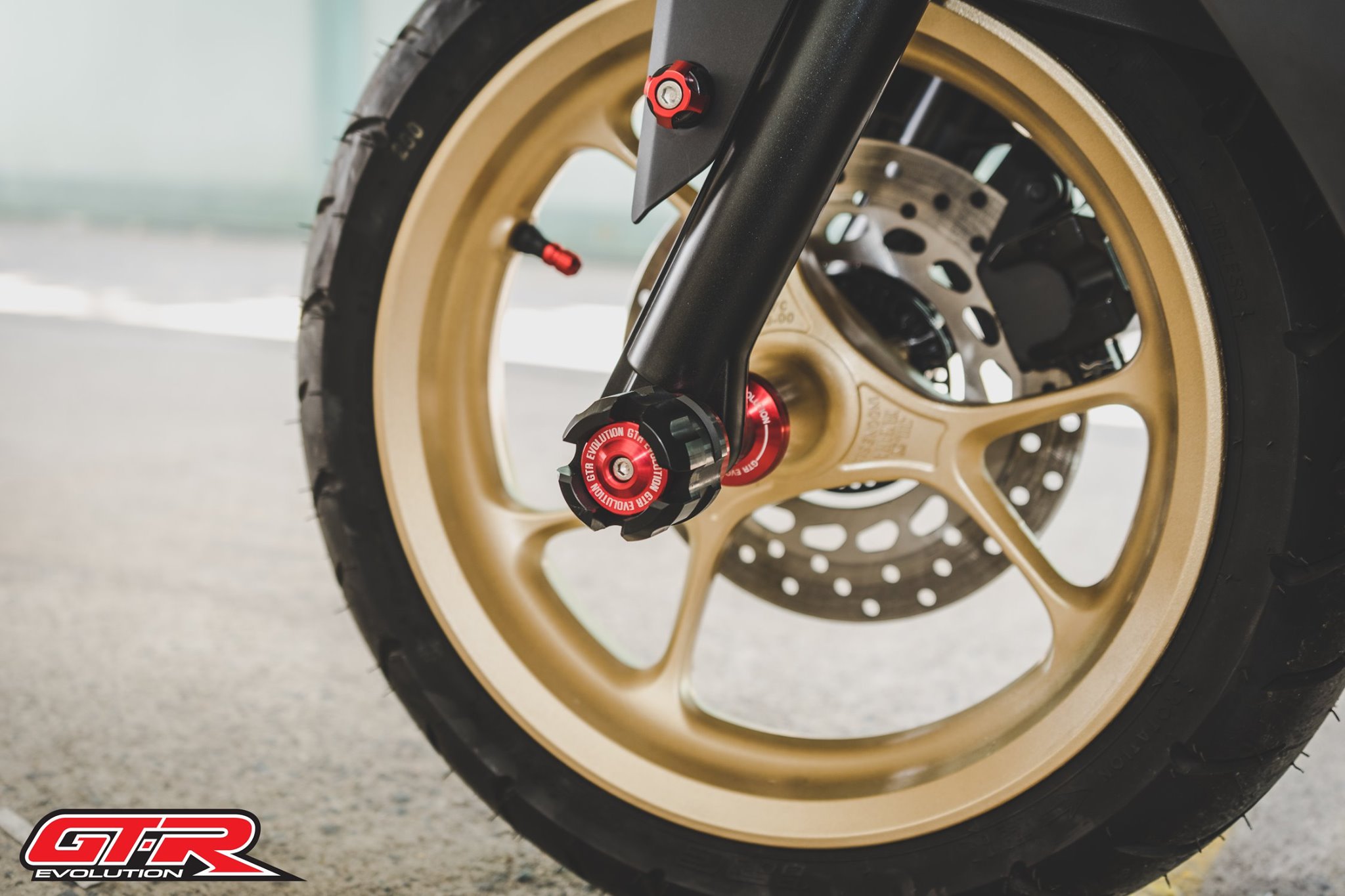 แกนล้อหน้ากันล้ม GTR N-MAX NEW NMAX2020