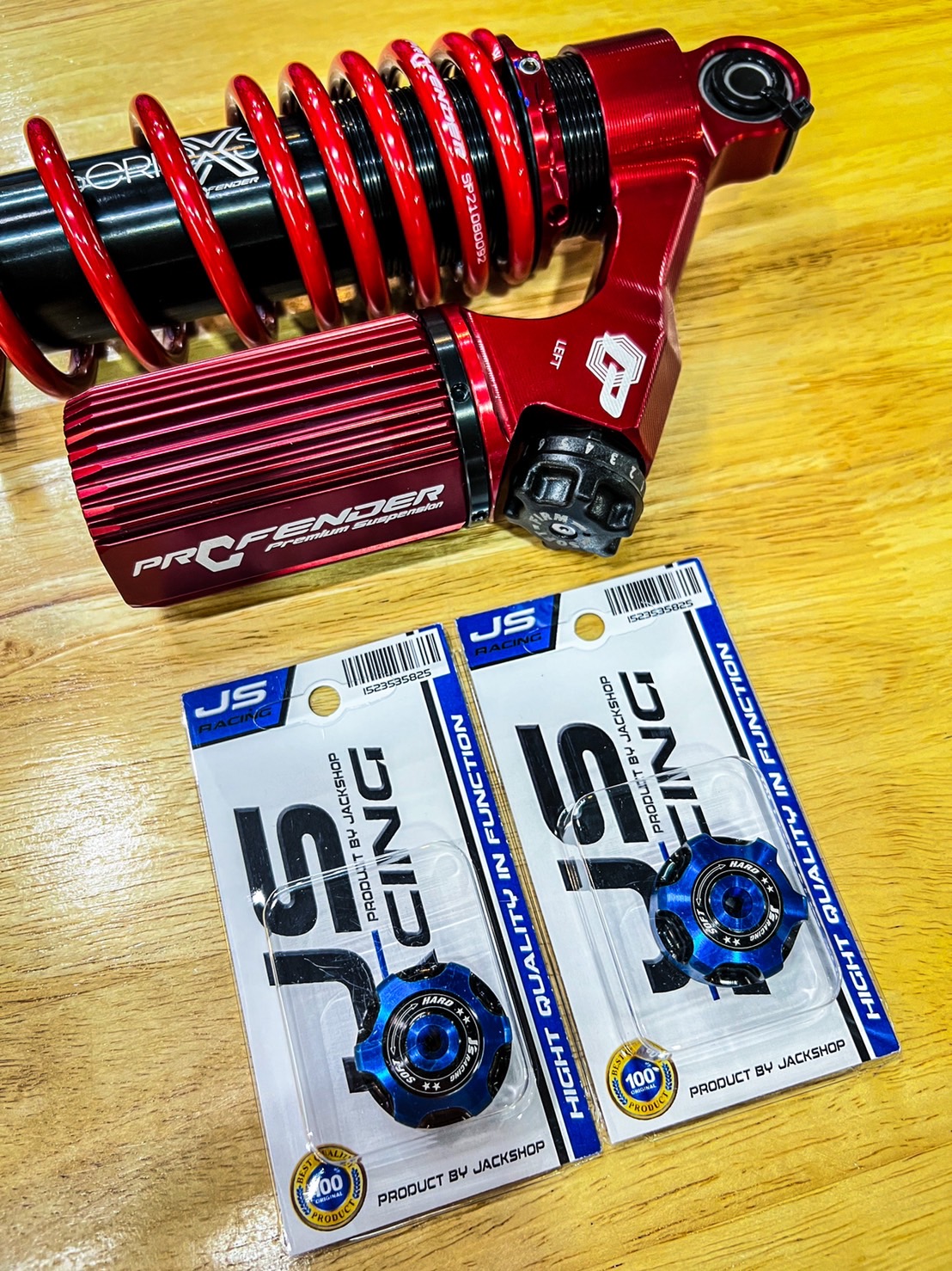 เม็ดปรับคอมเพรสชั่นแบบแต่ง JS racing สำหรับโช๊ค Profender เท่านั้น ตรงรุ่น งานอลูมิเนียมชิ้นงาน 2 สี สำหรับสายซิ่ง ใส่แทนของเดิมได้เลย ไม่ต้องดัดแปลง