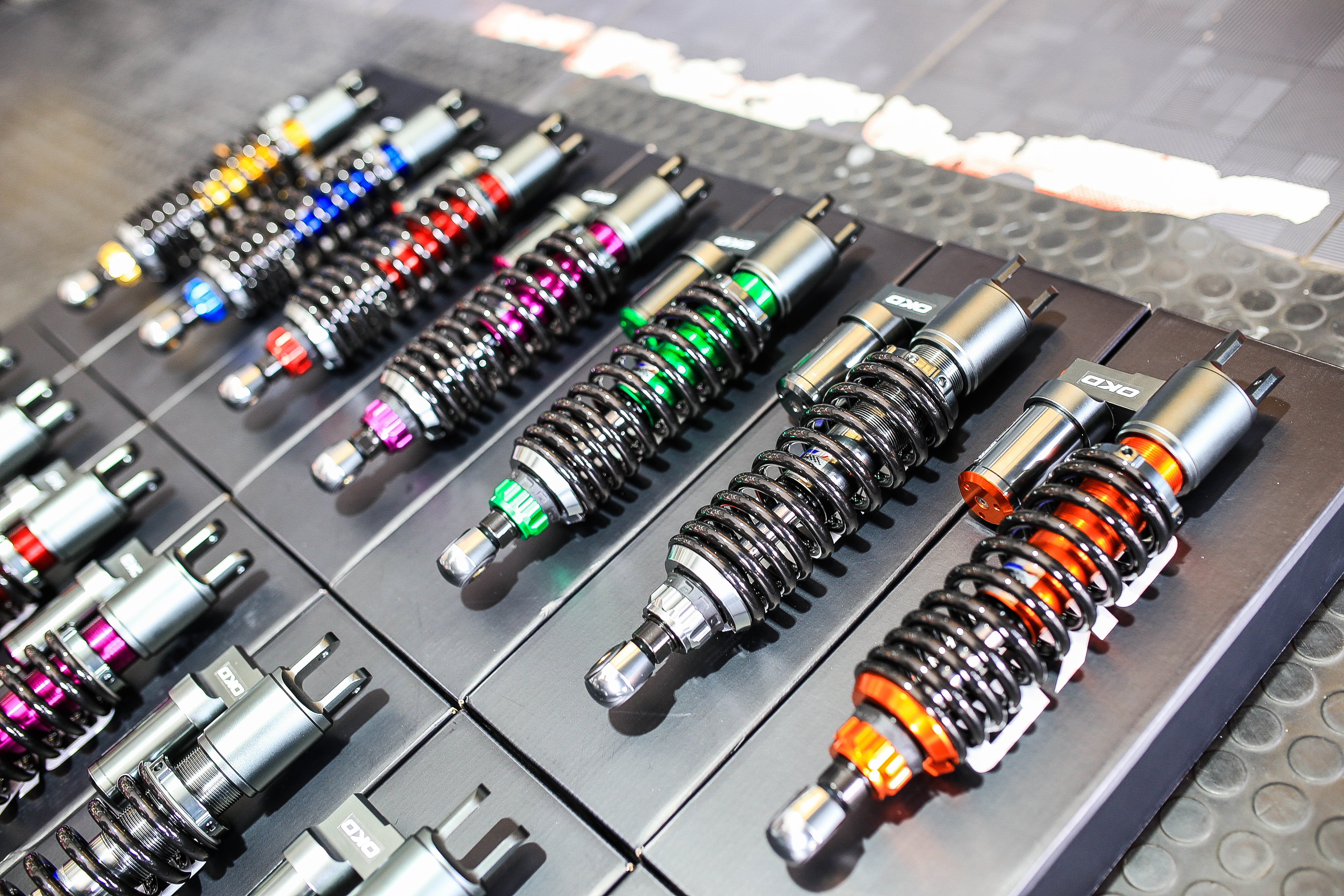 โช๊ค OKD รุ่น Flipz II แบบมีซับแท้งค์ใส่ Honda Giorno+ และ Honda Lead