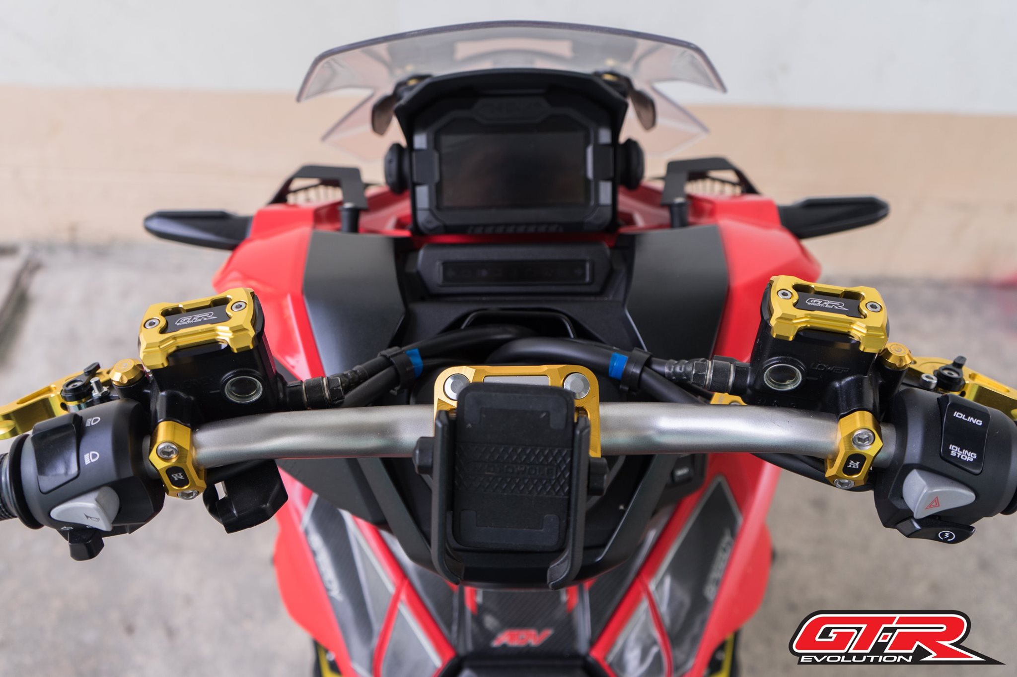 ฝาปิดกระปุกดิสเบรค 2 ชิ้น GTR V2 FORZA300-350/ADV-150/X-MAX300/R3 คู่ละ900