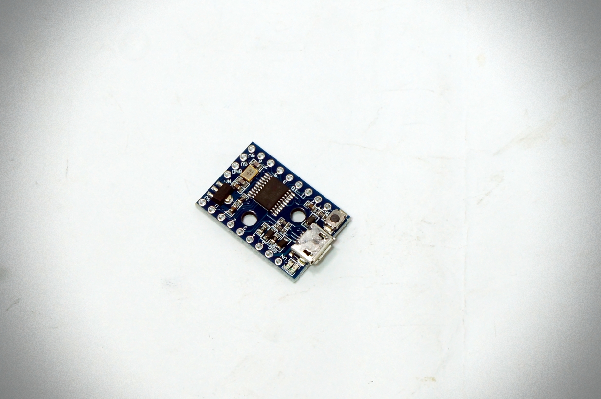 ATtiny167 pro MicroUSB
