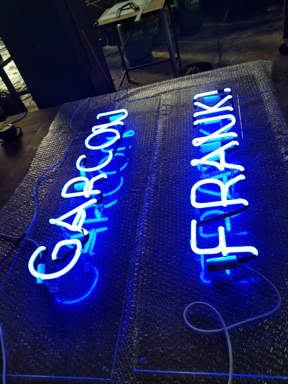 ป้ายไฟดัดหลอดแก้ว GARCON FRANK!
