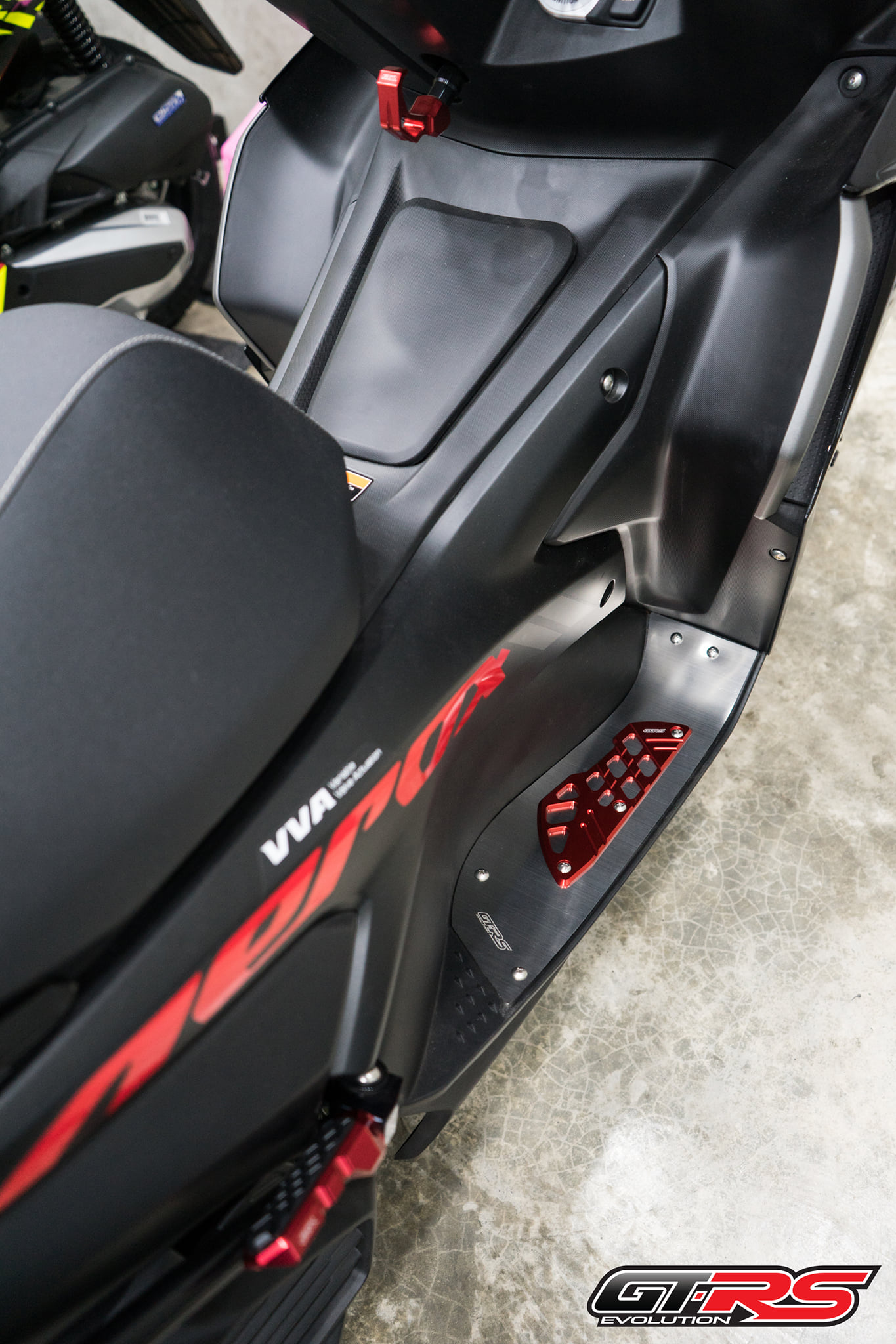 แผ่นรองพื้น (สแตนเลส0.8mm+มีเนียมCNC) GTRS AEROX-155 NEW2021 ราคา1200