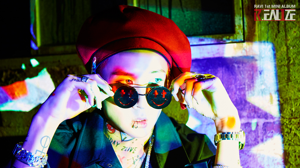 [PRE-ORDER] {อัลบั้มไซน์} RAVI (VIXX) - 1st Mini Album "R.EAL1ZE"