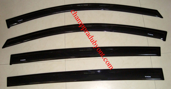 กันสาดประตู NISSAN TIIDA 05-12 4D
