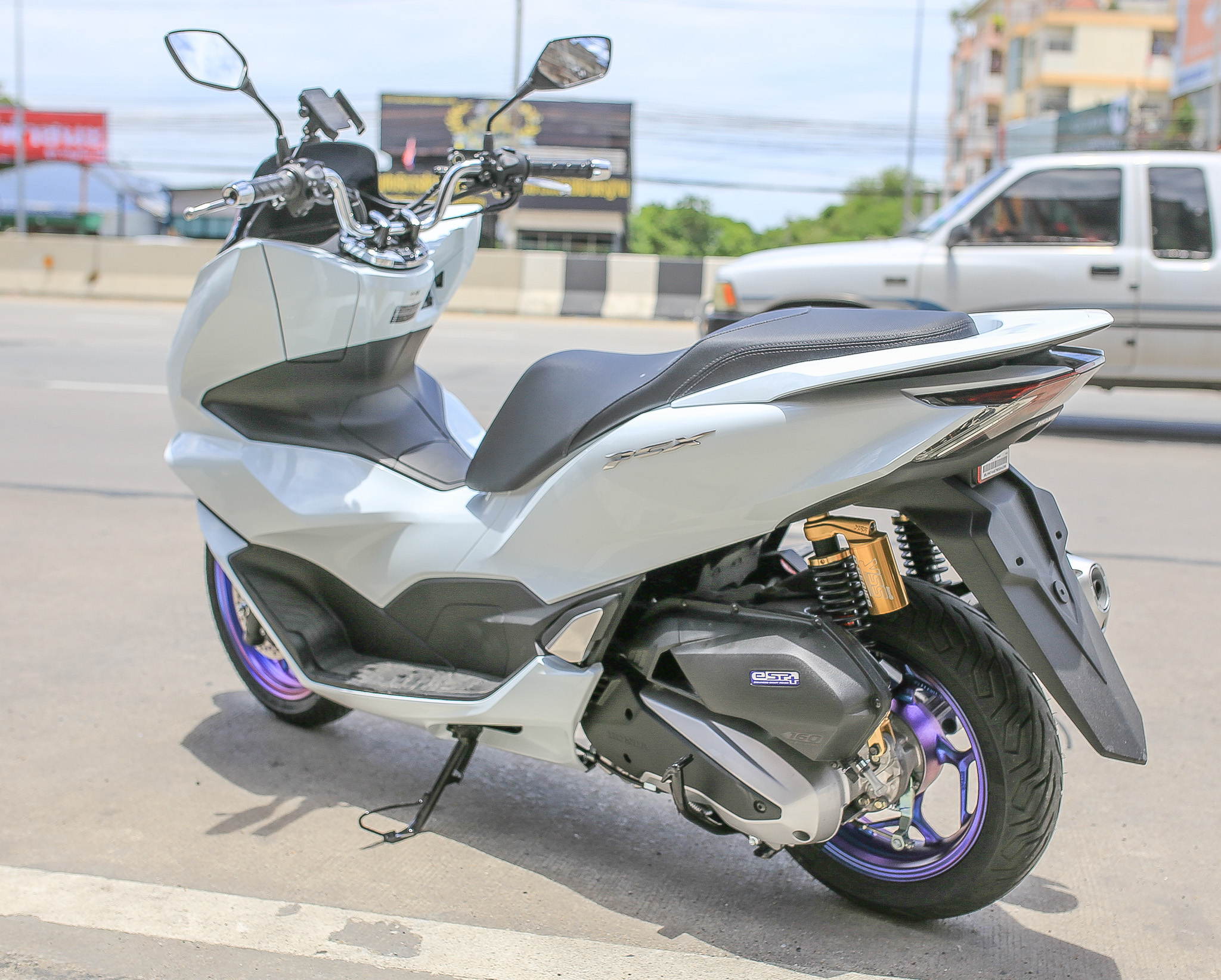 สับล้อสีม่วงเอฟเฟคพร้อมใส่ ราคา 2500 บาท สีทอง ราคา1800