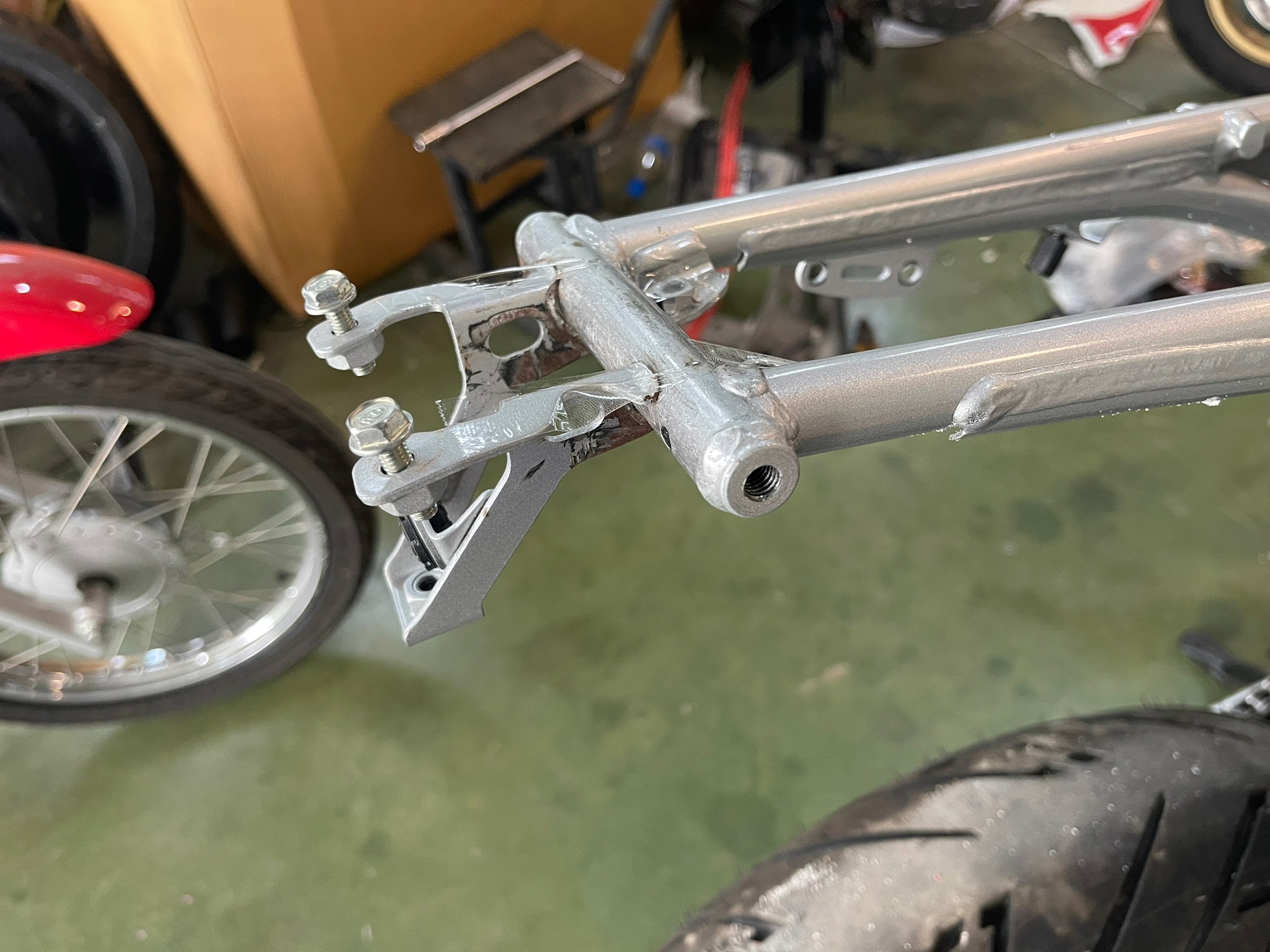 ชุดเซ็ทแผ่นปิดท้าย CRF300L MOTOZAAA พัอมท้ายสั้น Under Tray Tail CRF300L combo set 3900฿