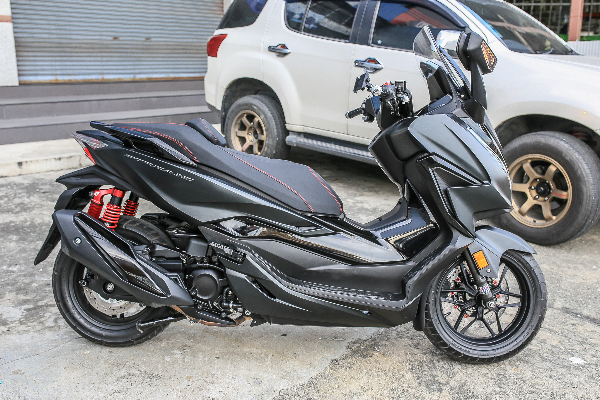 โช๊ค Profender Honda Forza300,350 ราคา11900