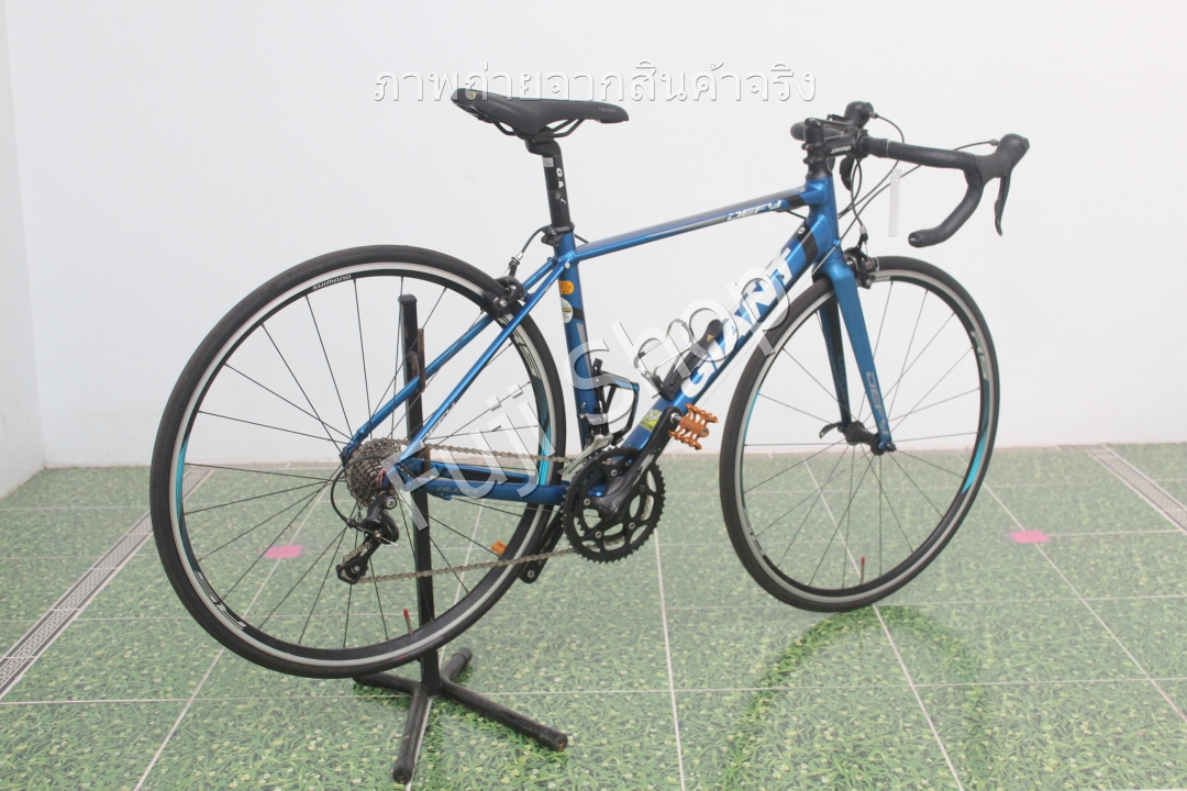 จักรยานเสือหมอบญี่ปุ่น - ล้อ 700c - มีเกียร์ - Giant Defy - สีฟ้า [จักรยานมือสอง]