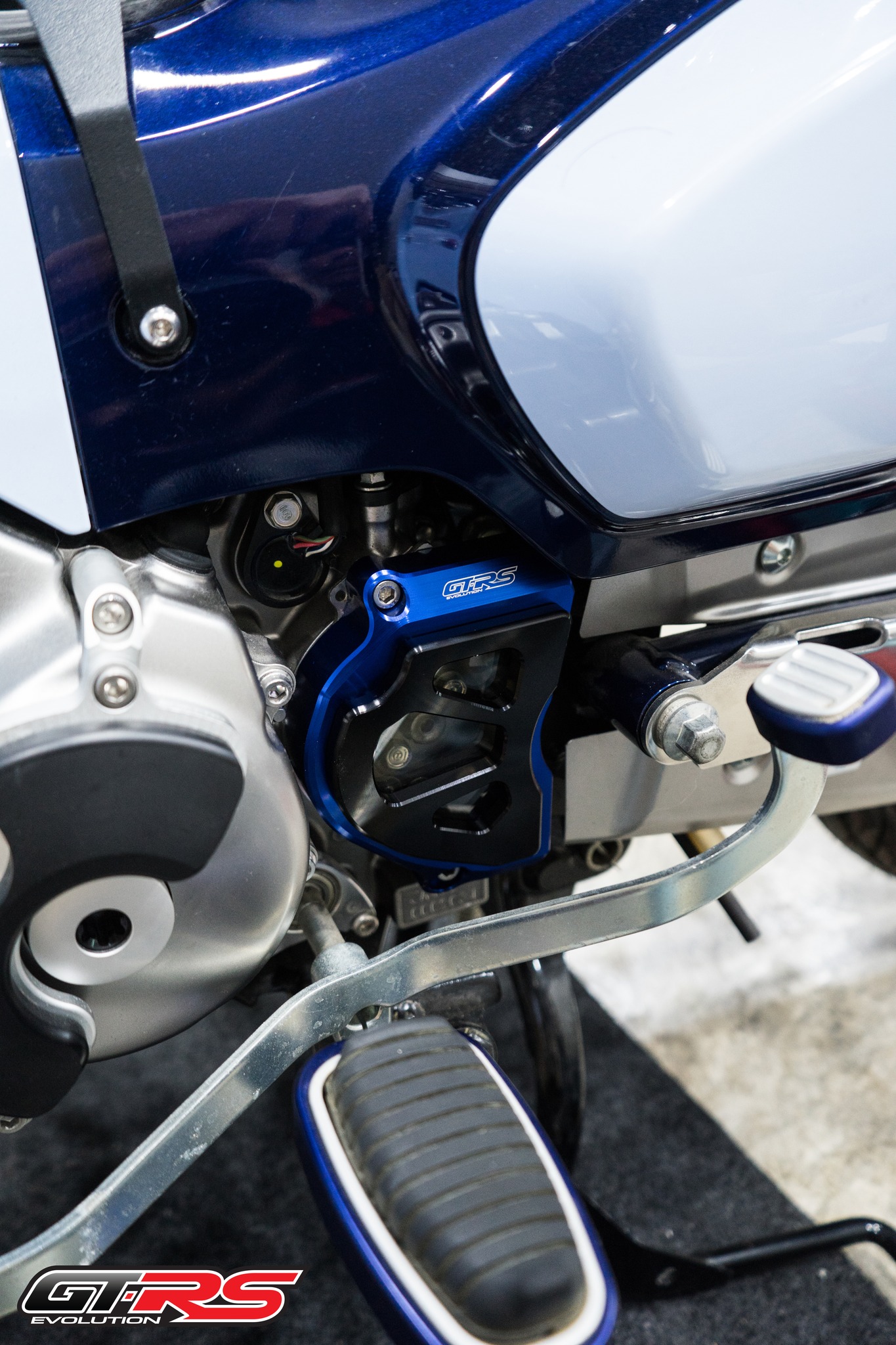 ฝาครอบสเตอร์หน้า มีเนียม+อาคิริค CNC GTRS C-125/ST-125Dax/MONKEY-125/CT-125/WAVE-125i 2023