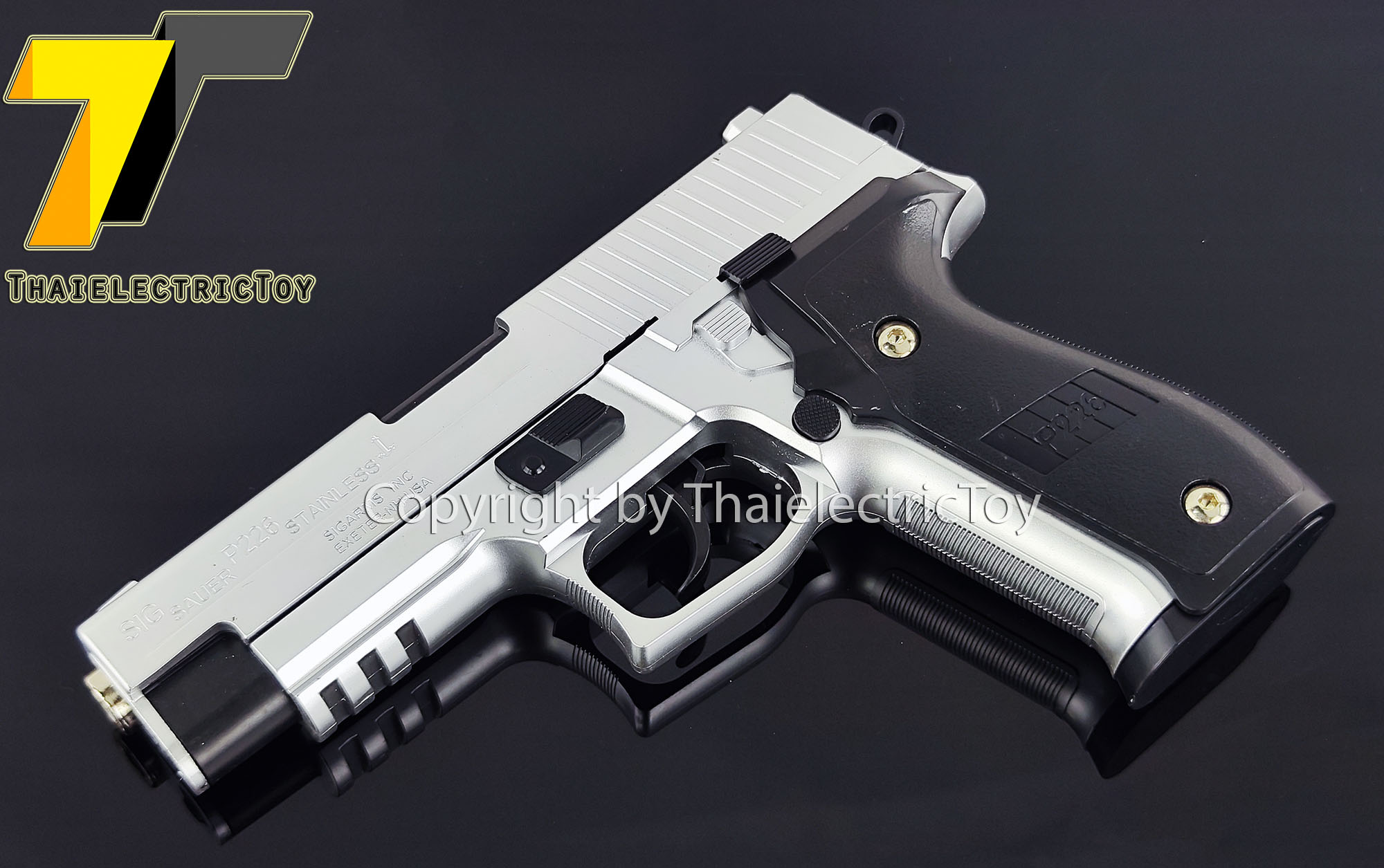ปืนอัดลมพลาสติก Sig sauer p226 สีบอร์นเงิน ชักยิงทีล่ะนัด ลำกล้องยาว 8 นิ้ว หนัก 309 กรัม