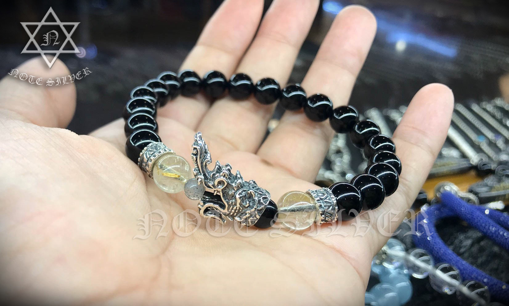 สร้อยข้อมือนิลแท้ ประดับชาร์มเงินแท้เศียรพญานาคราชเศียรเล็ก Sterling Silver925 NSBL2498