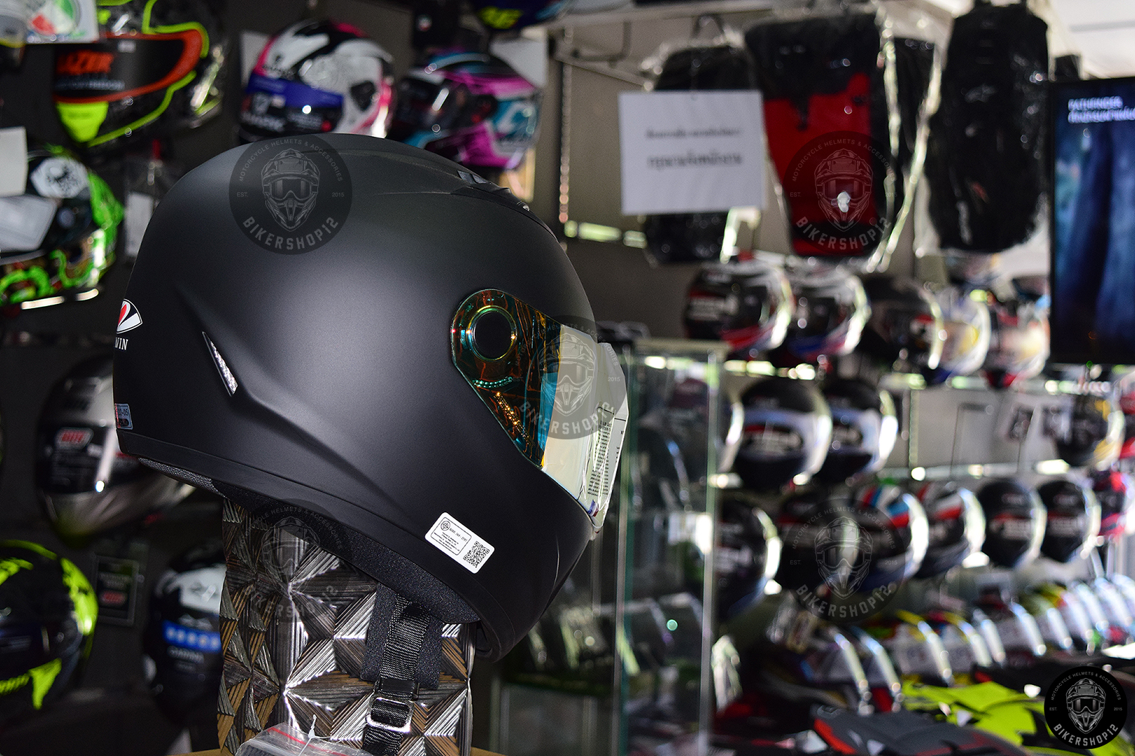 หมวกกันน็อคReal รุ่น Dawin สีดำด้าน (สำหรับคนศีรษะใหญ่)