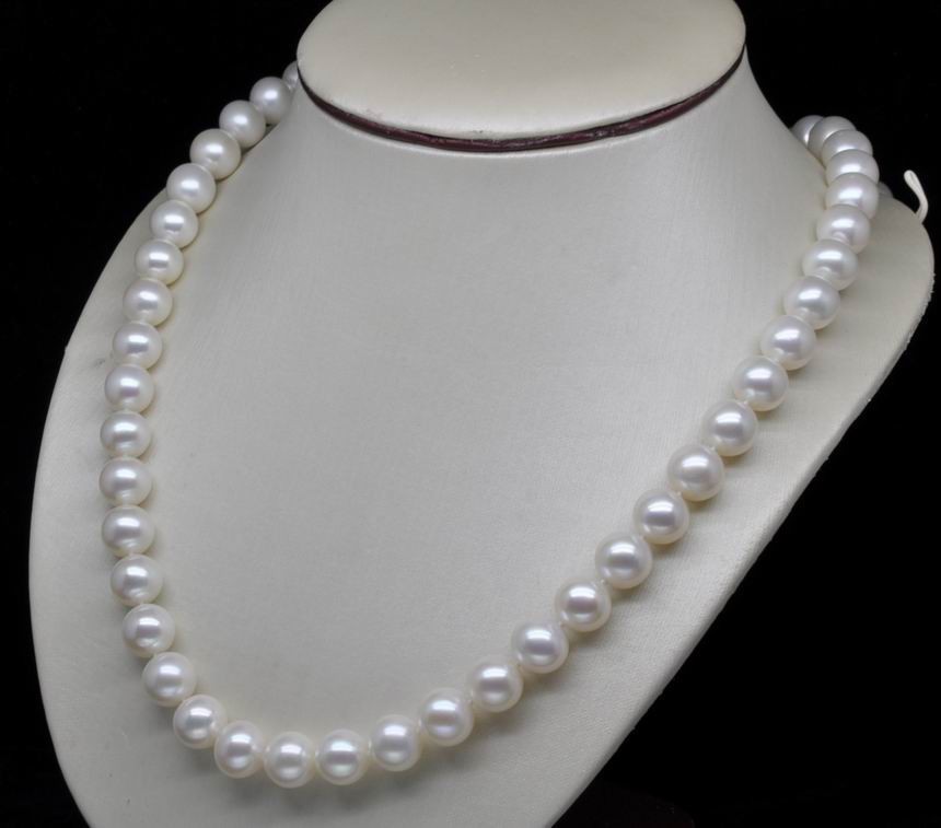 ***โปรโมชั่น ชุดไข่มุกแท้ สร้อยคอ และ สร้อยข้อมือ 8-9 มิล AAA SALE