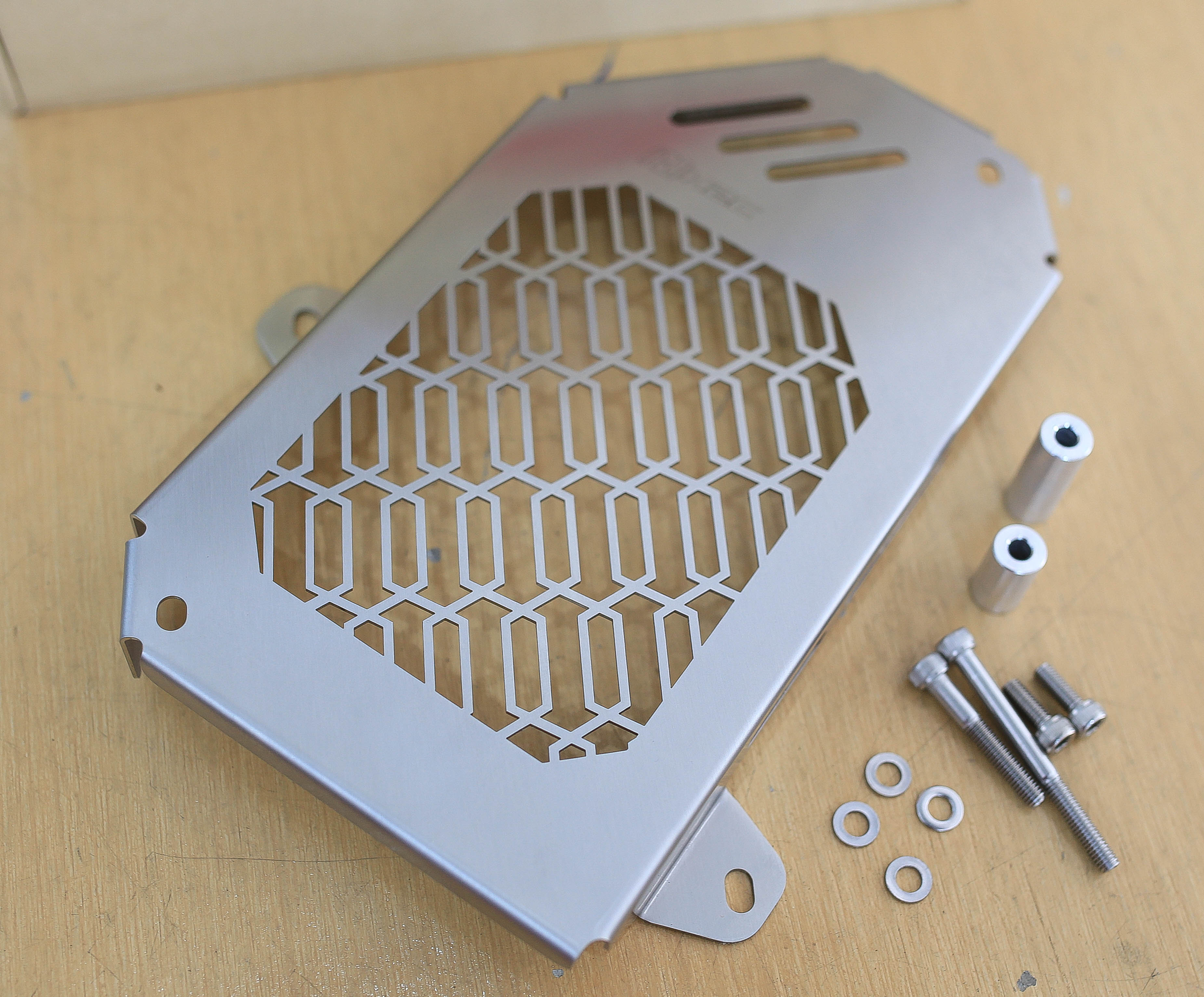 ครอบหม้อน้ำ H2C Giorno+