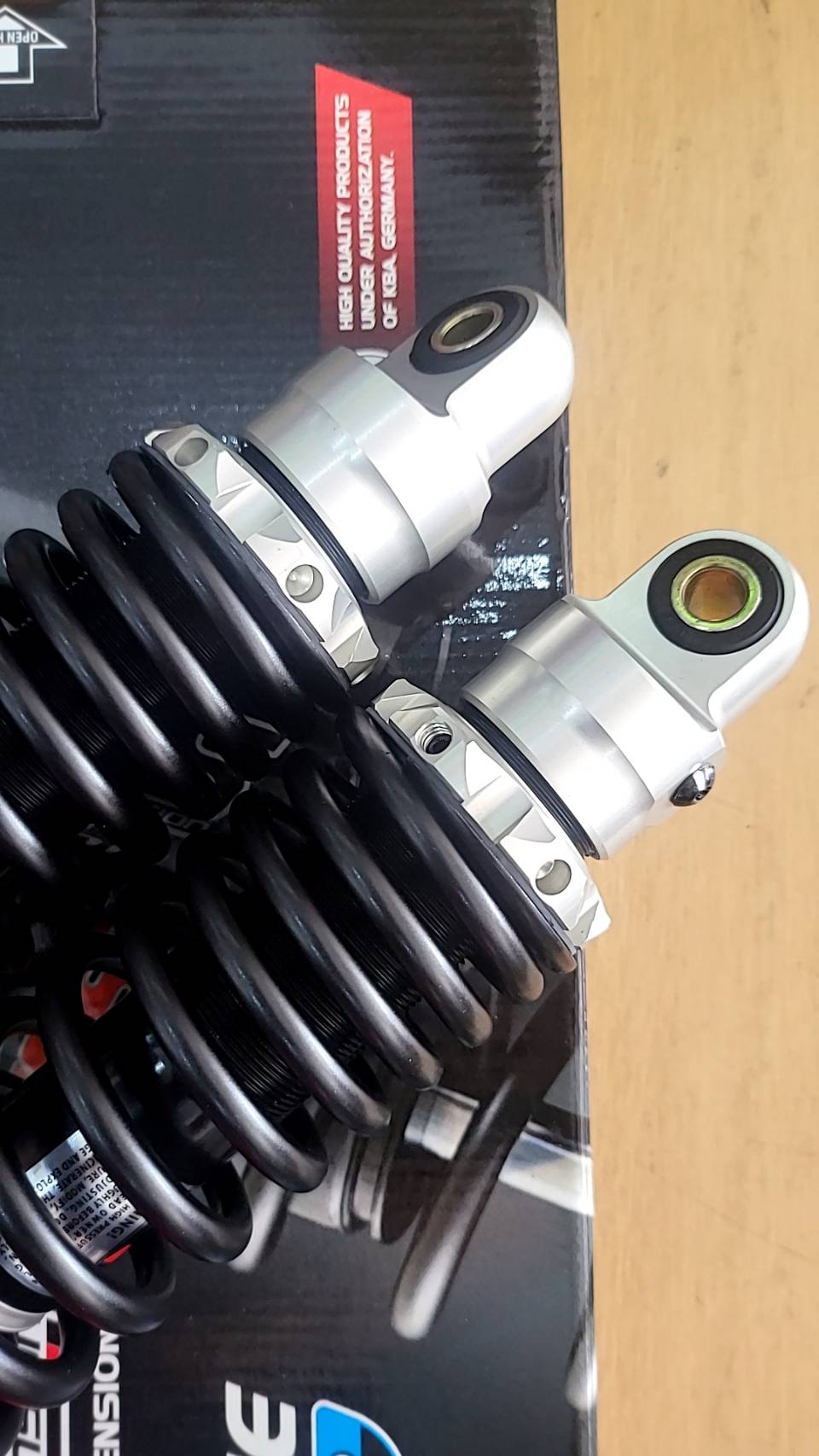 โช๊คหลัง HONDA SUPER CUB C125 Year 2018 ดำ,แดง 5,900฿ / FORK UPGRADE KIT สปริงหน้าอัปเกรด 4900฿