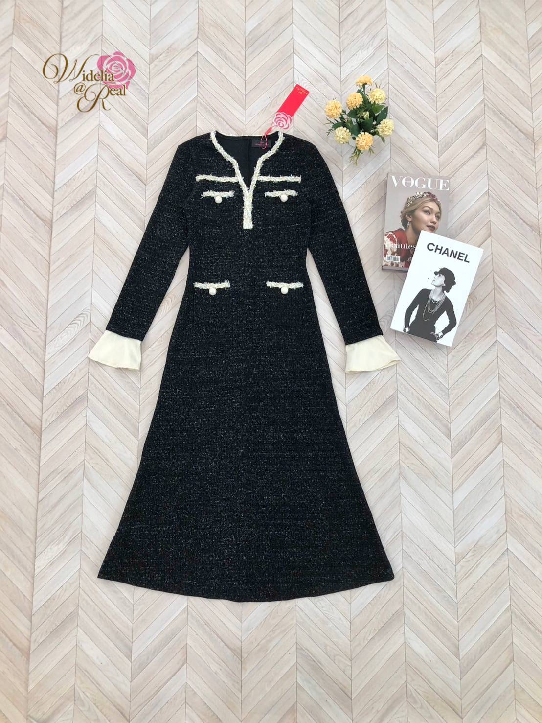 Korea Dress เดรสตัวยาวเข้ารูป คอวี แขนยาวมีระบายปลายแขน