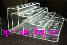 Tray วางลิปสติกแบบ ขั้นบันได มี 4 ชั้น.. เจาะช่องไดคัดให้พอดีกับตัวสินค้าได้ค่ะ
