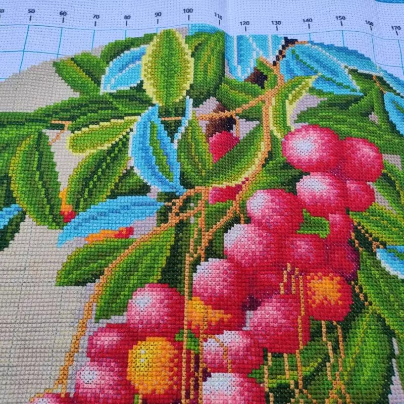 fruit-1111 *สินค้าหมด* ชุดปักครอสติช ลายนกคู่ช่อลิ้นจี่ (งานปักเต็มลาย ไม่มีเดินเส้น ปักครั้งละ 3 เส้นเล็ก) ขนาด 50*50 ซม.ผ้าครอสติช 11CTพิมพ์ลายปักบนผ้า ไหมคอตตอน 32 สี ผังลาย เข็ม