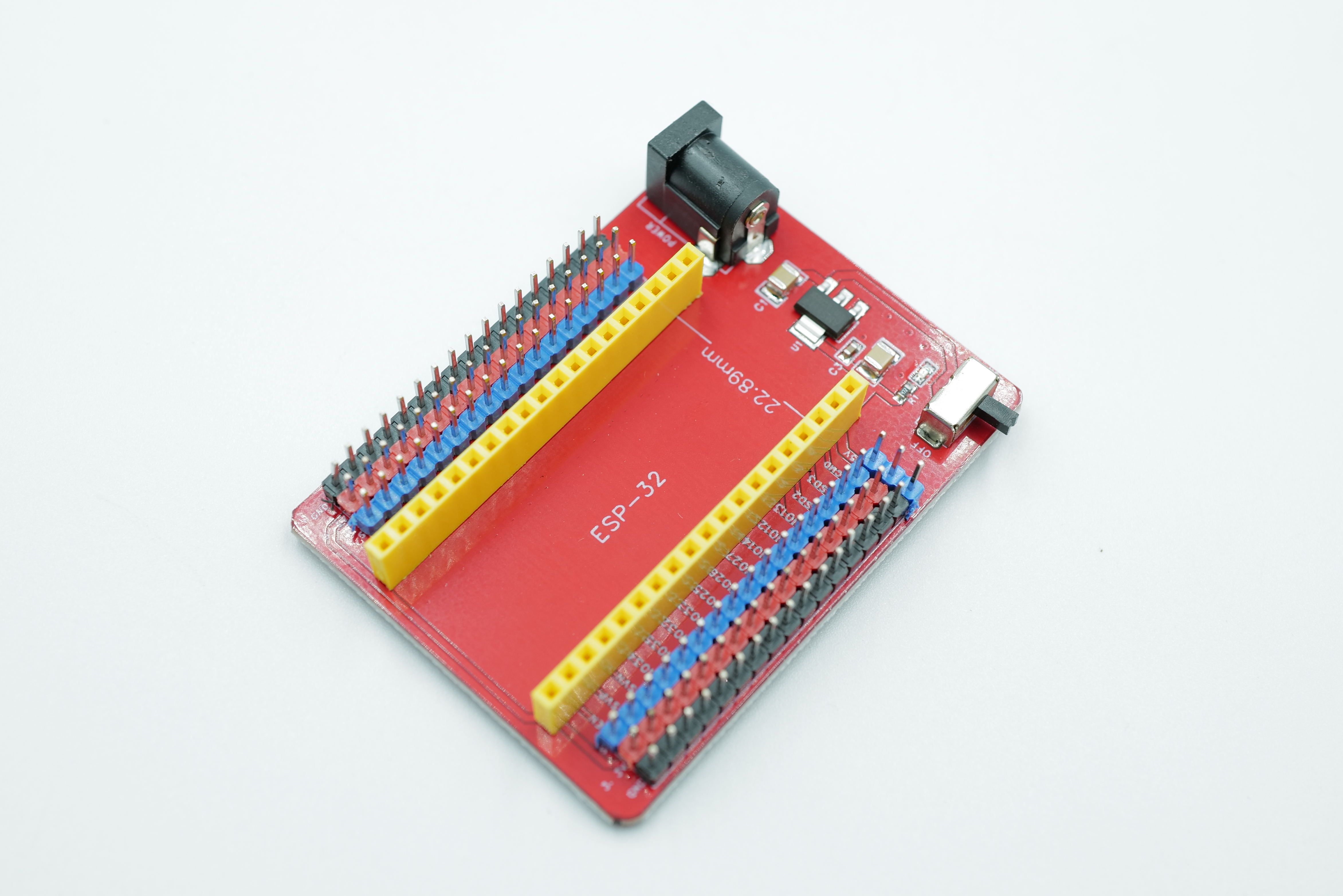 ESP32 38P shield มีที่ต่อไฟสำหรับบอร์ด