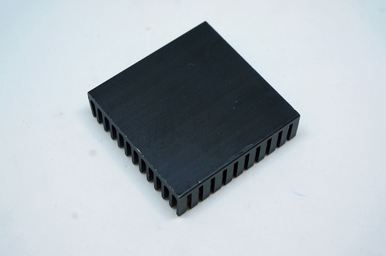 แผ่นระบายความร้อน ขนาด 40x40x11mm