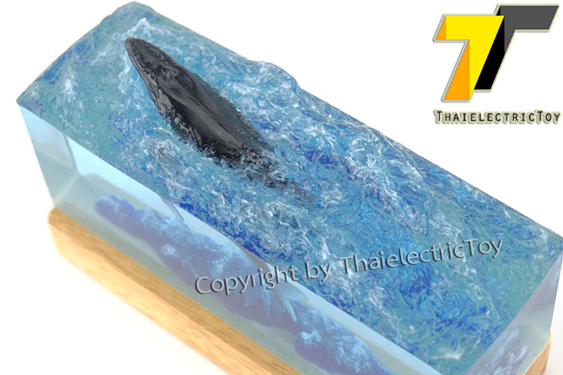 สินค้าการจำลองปลาวาฬพุ่งตัวขึ้นผิวน้ำ เปิดไฟได้ เหมาะสำหรับซื้อไปเป็นของขวัญ
