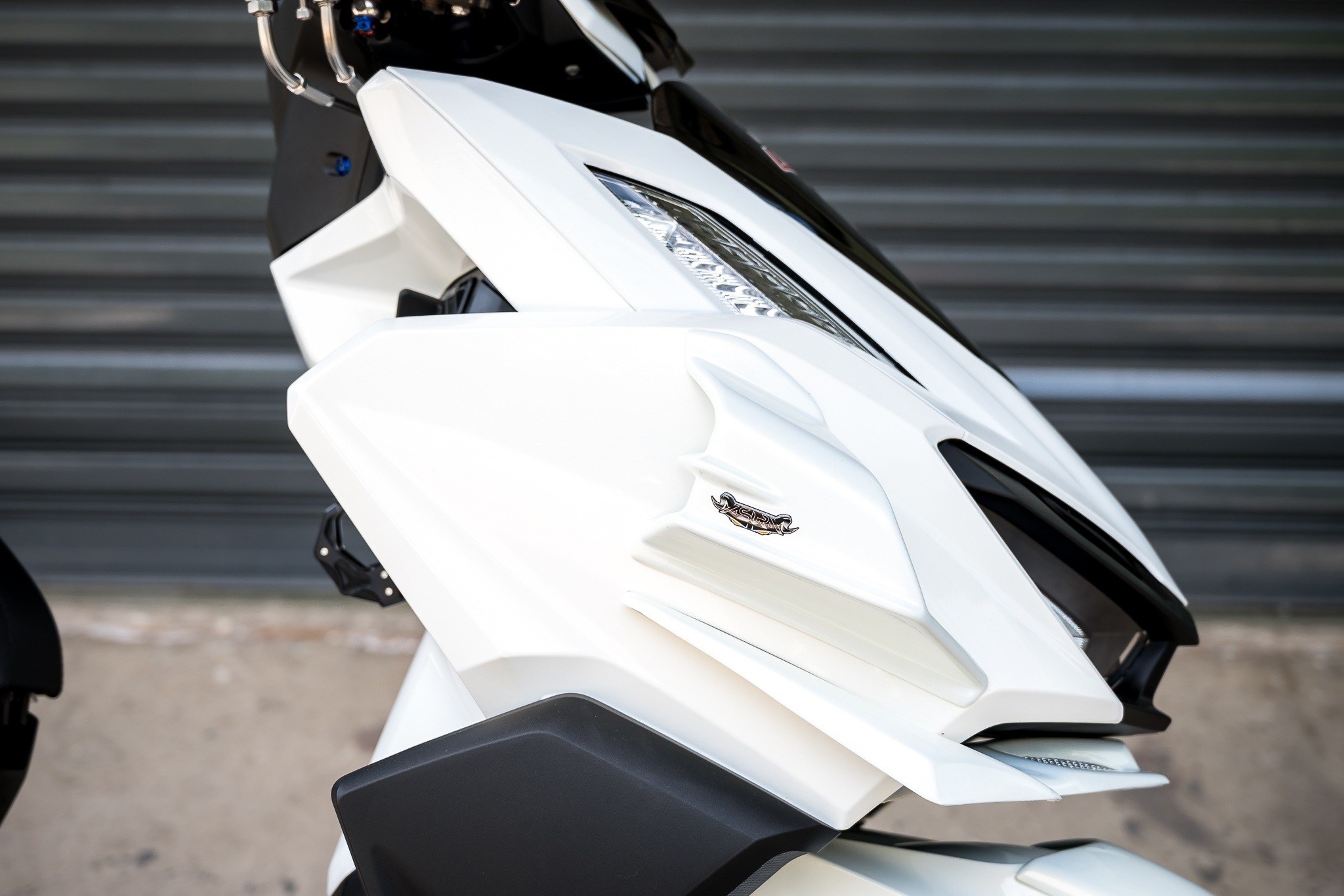 แลมแอร์ AsurA Click160 950฿ (ขาว ,ดำด้าน,แดง)