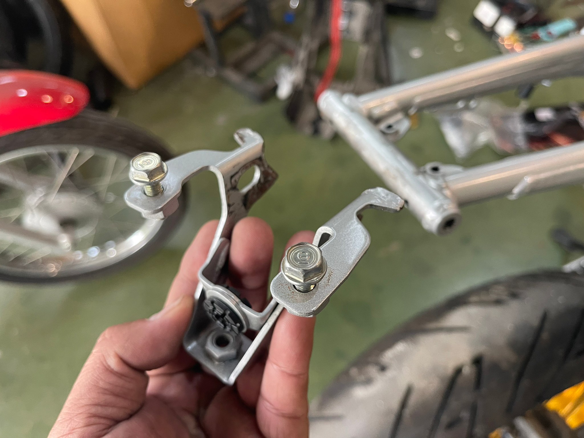 ชุดเซ็ทแผ่นปิดท้าย CRF300L MOTOZAAA พัอมท้ายสั้น Under Tray Tail CRF300L combo set 3900฿