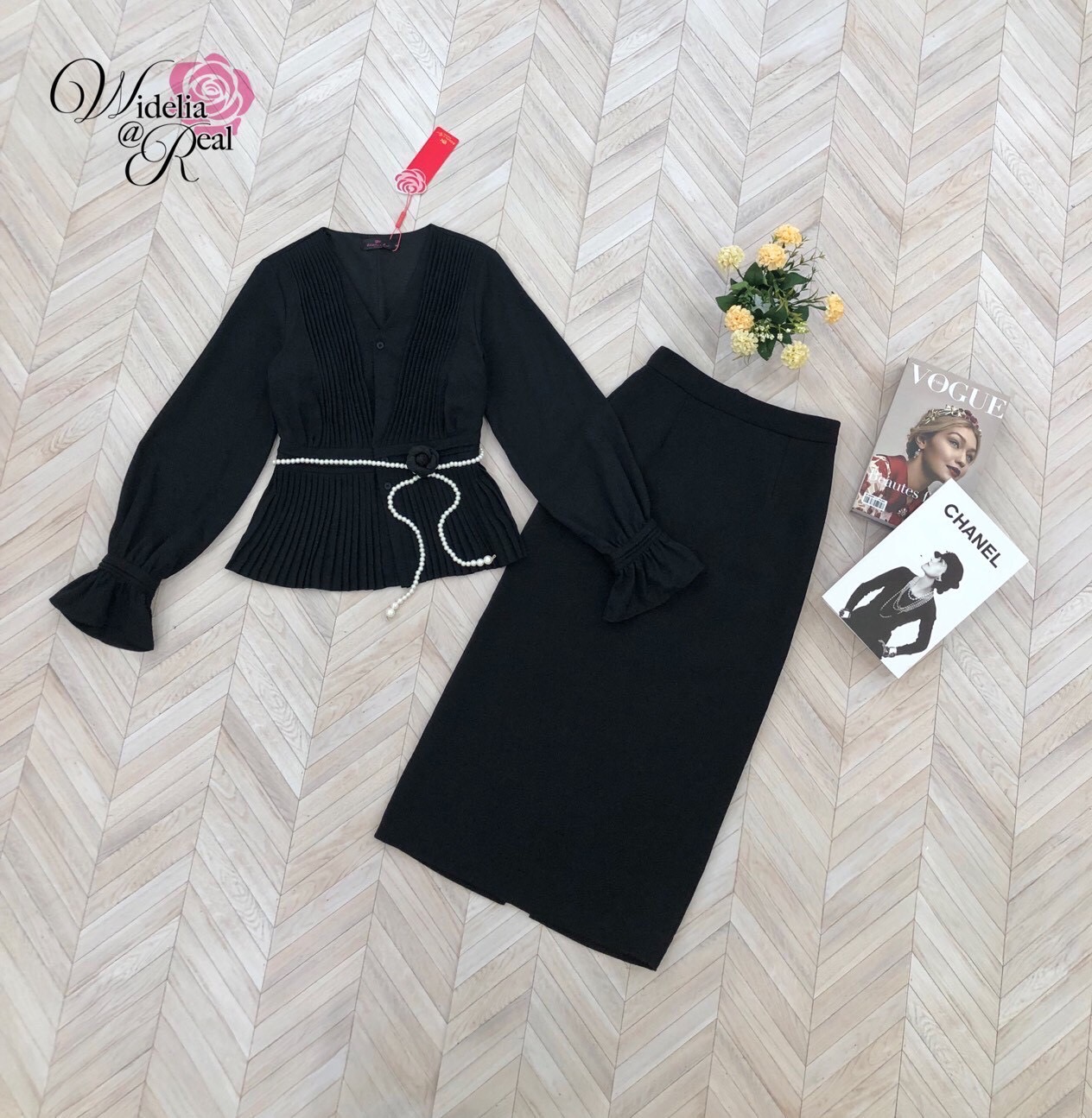 Korea Set 3ชิ้น เสื้อแขนยาว+กระโปรงยาวทรงสอบ+เข็มขัดไข่มุก