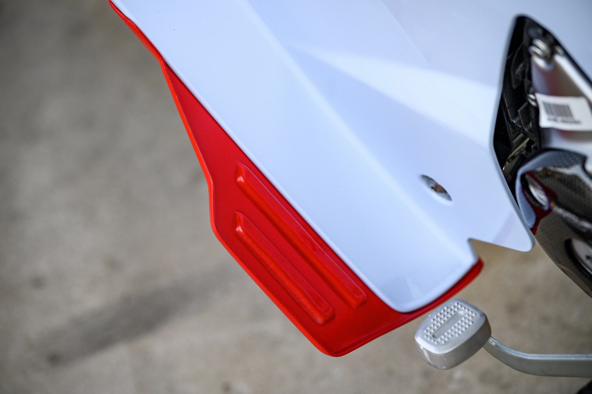 กันดีดบังลม MotoLordD HONDA C125 ราคา 1100 สีแดง เทา ดำ น้ำเงิน ครีม