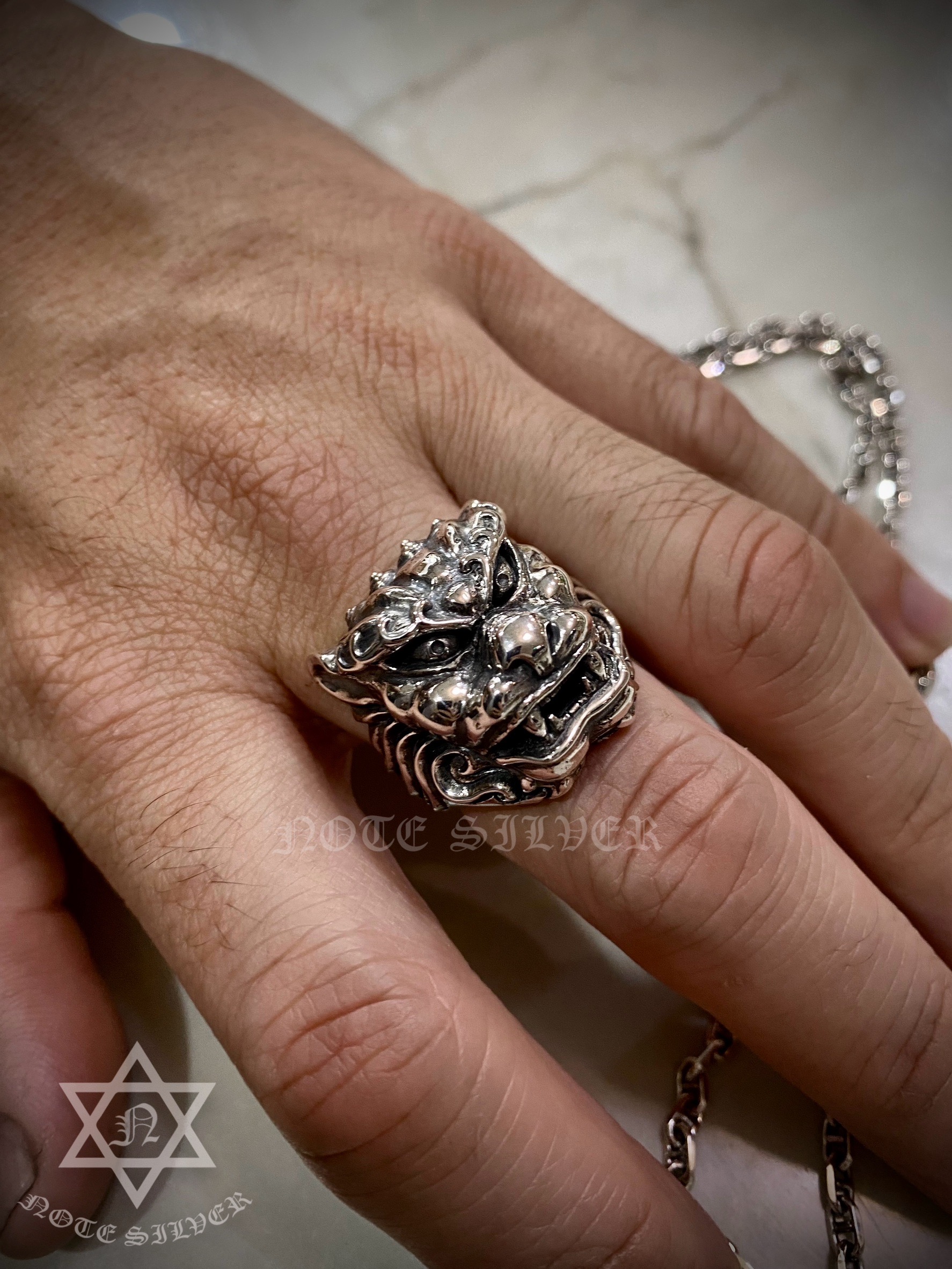 แหวนเงินแท้ หน้าสิงห์ Sterling Silver 925 NSRG3309