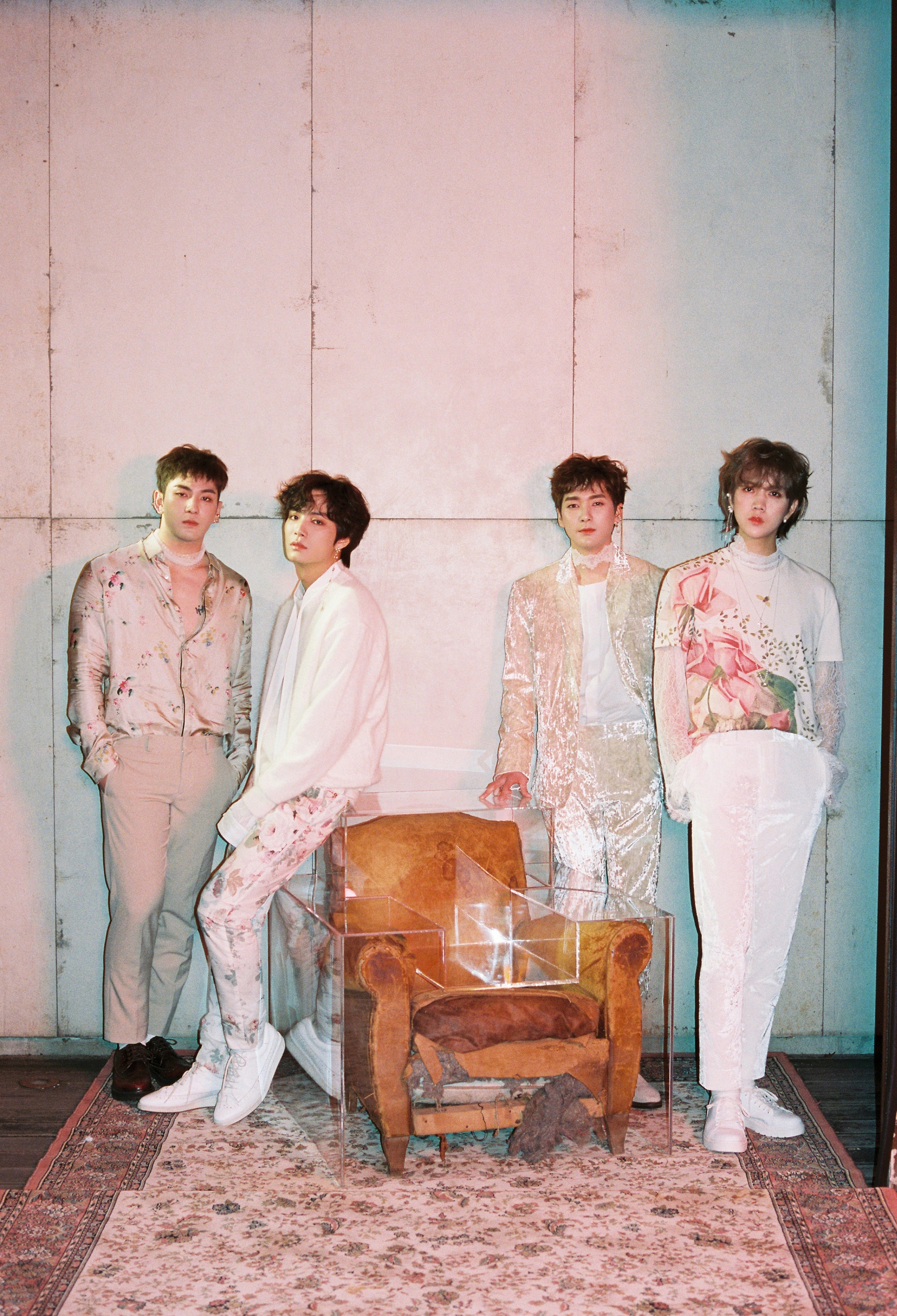 [PRE-ORDER] {อัลบั้มไซน์สุ่มเมมเบอร์ 1 คน} NU'EST W - "WAKE,N"