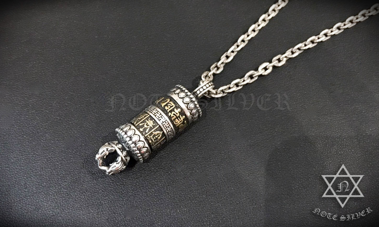 จี้เงินแท้ งานสองสี เนื้อเงินแท้ และเนื้อบลอนด์ เปิดใส่ของได้ Sterling Silver 925 NSPD2380