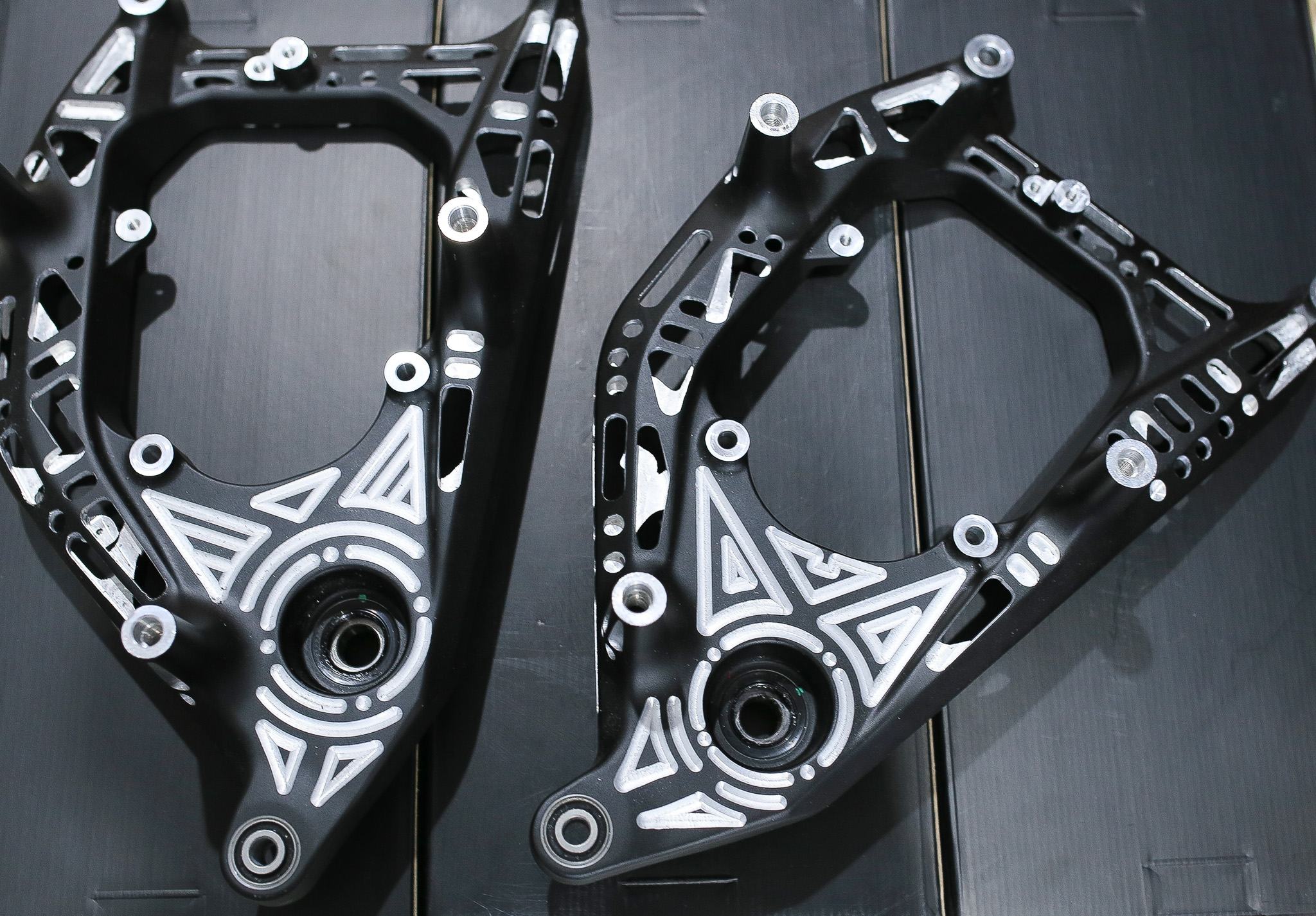 สวิงอาร์ม สล็อต เจาะไล่เบา แนวซิ่ง Forza350 ราคาแลก1000 ขายขาด2950