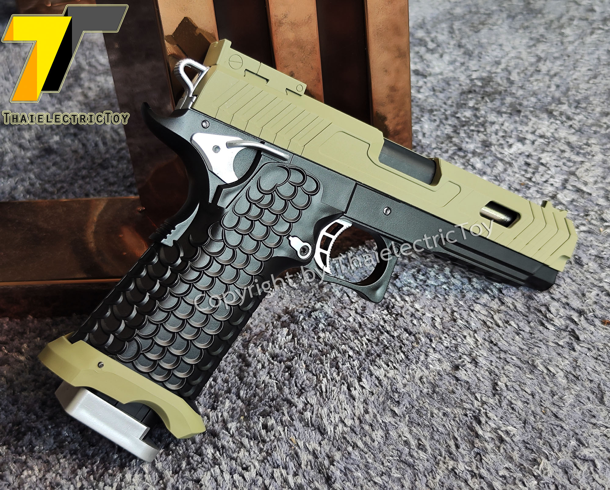 ปืนอัดลมพลาสติก Combat Master limited edition ชักยิงทีล่ะนัด ลำกล้องยาว 7.7 นิ้ว หนัก 303 กรัม แขวนสไลน์ได้ ใช้ลูกกระสุนพลาสติก 6 มิล