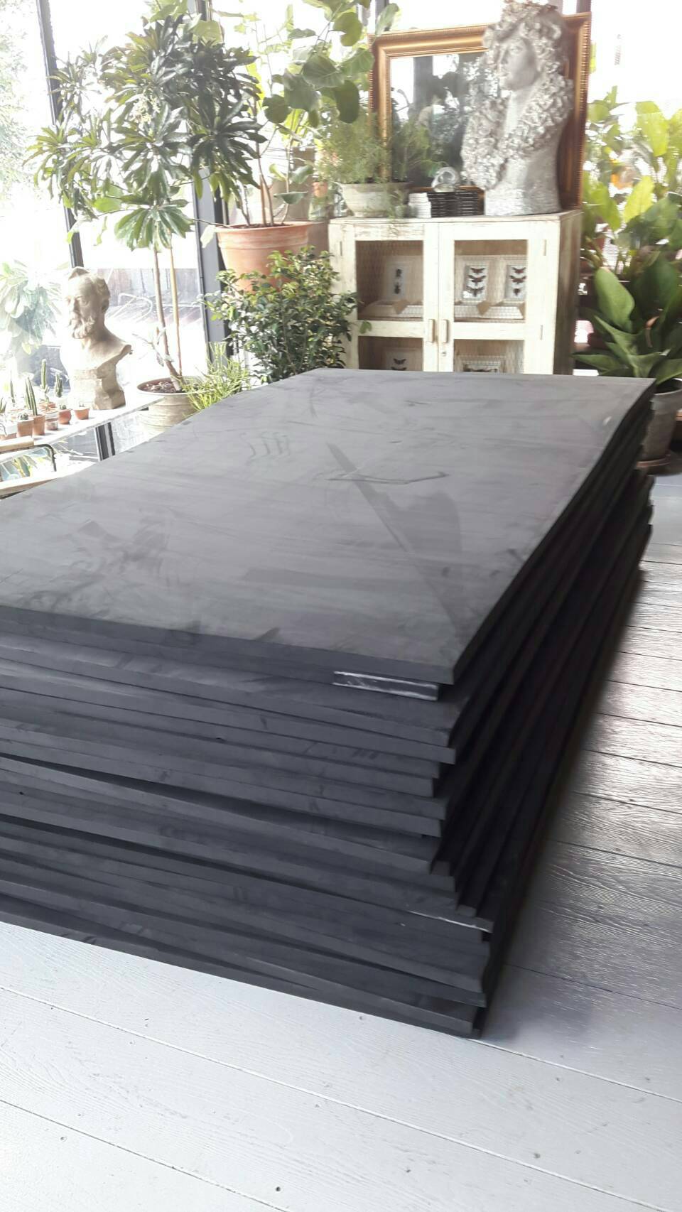 แผ่นยางสีดำแบบลาย/แบบเรียบ หนา 25mm.ขนาด 130x240 cm.
