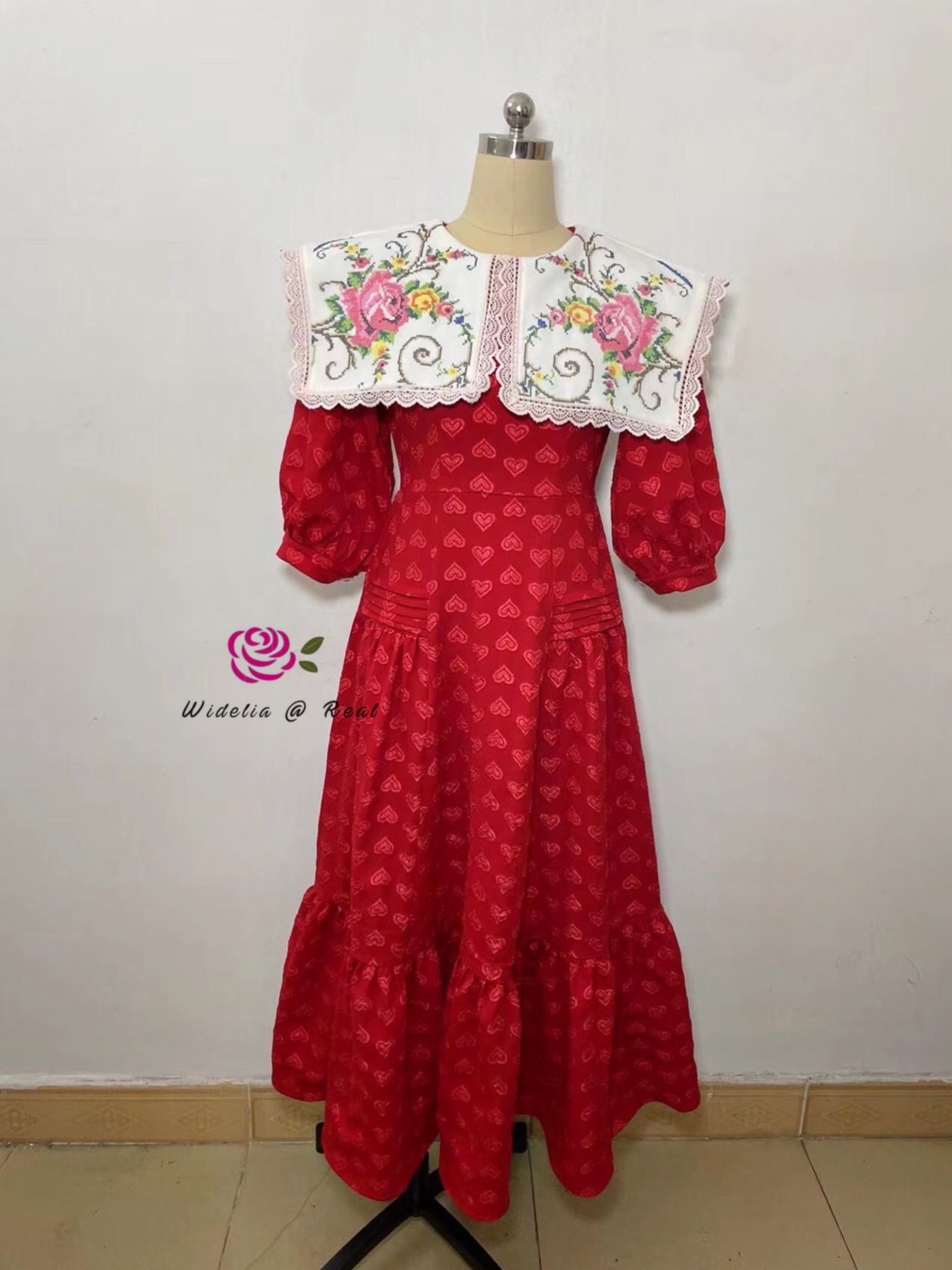 * PreOrder * Vintage Maxi Dress แม็กซี่เดรสปกคอใหญ่แสนสวย