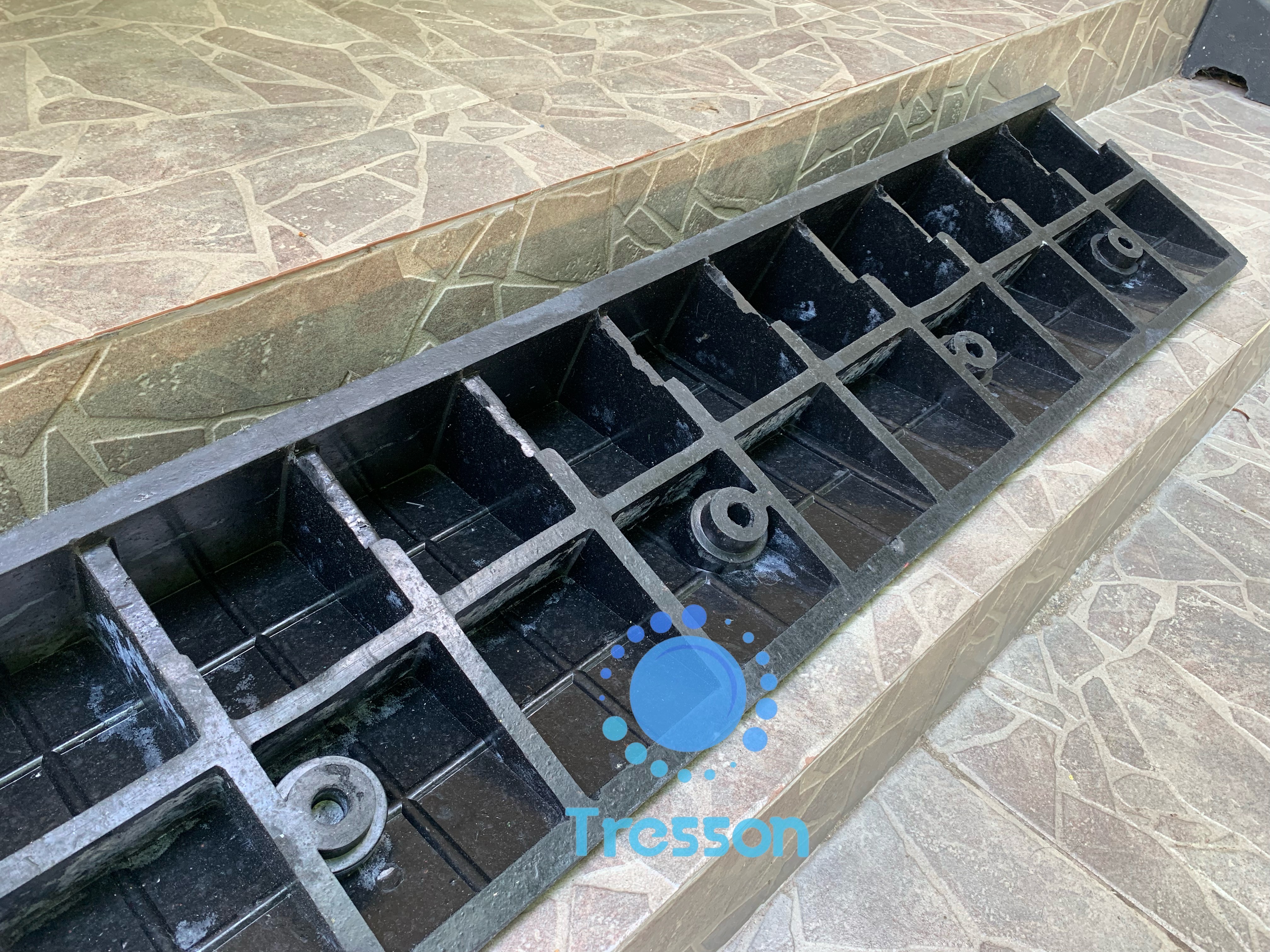 ทางลาดยางปีนฟุตบาท(ยางแท้) สูง9.5cm กว้าง96cm ลึก24cm หนัก 8.20kg