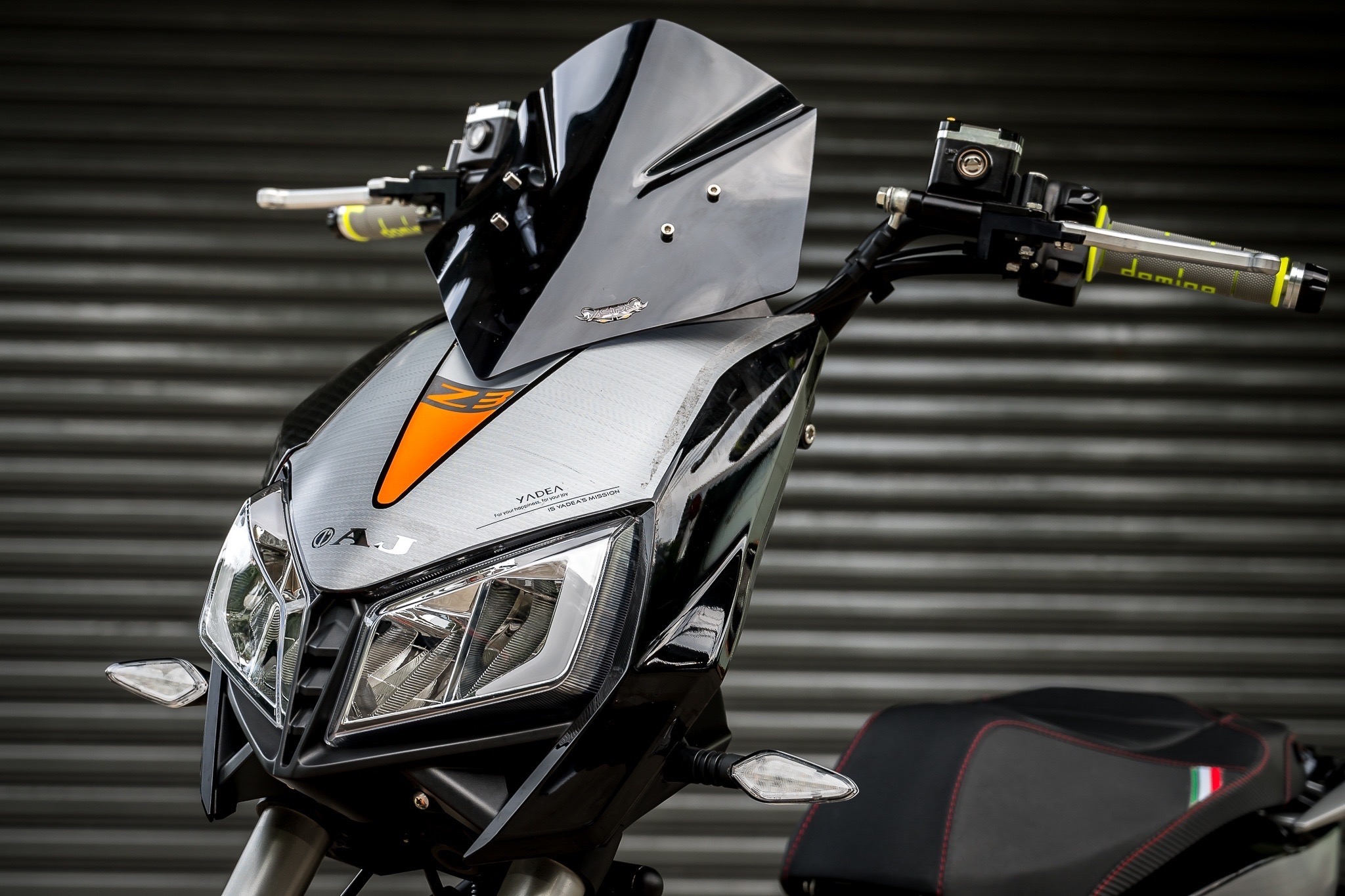 ชุดแต่งมอเตอร์ไซด์ไฟฟ้าAJ Z3 1.ชิวหน้า Windshield Z3 890฿ 2.ครอบ อกซ้าย/ขวา Front cover side fairing Z3 1700฿ 3.ครอบเฟรม Chassis cowl Z3 1350฿ 4.ครอบบังโคลนหน้า Front fender cover Z3 1400 5.ครอบแฟริ่งข้าง Under cover side fairing Z3 1400฿ 6.ครอบมือจับท้าย