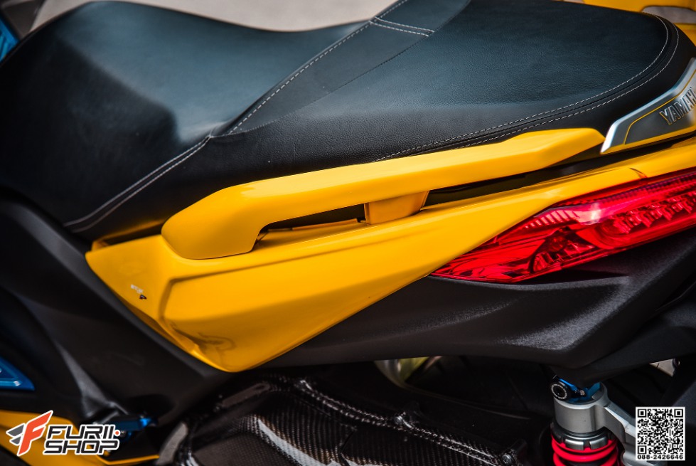 ชุดแต่ง MOTOZAA YAMAHA X-MAX 300 12ชิ้นเป็นตะแกรง ไม่มีไฟ ราคา6900